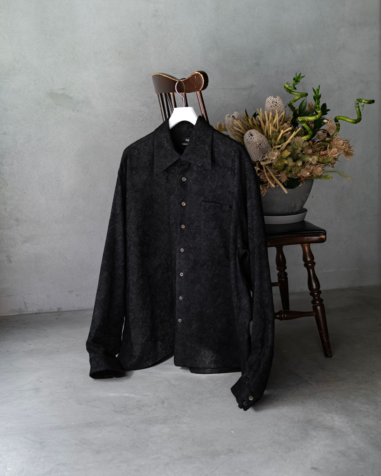 Blurred Pattern Jacquard Oversized Shirt / Black