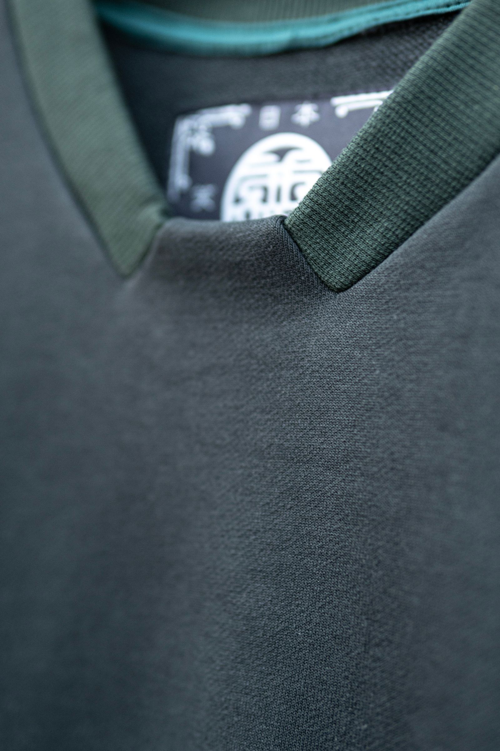 lapel design sweat shirt / green