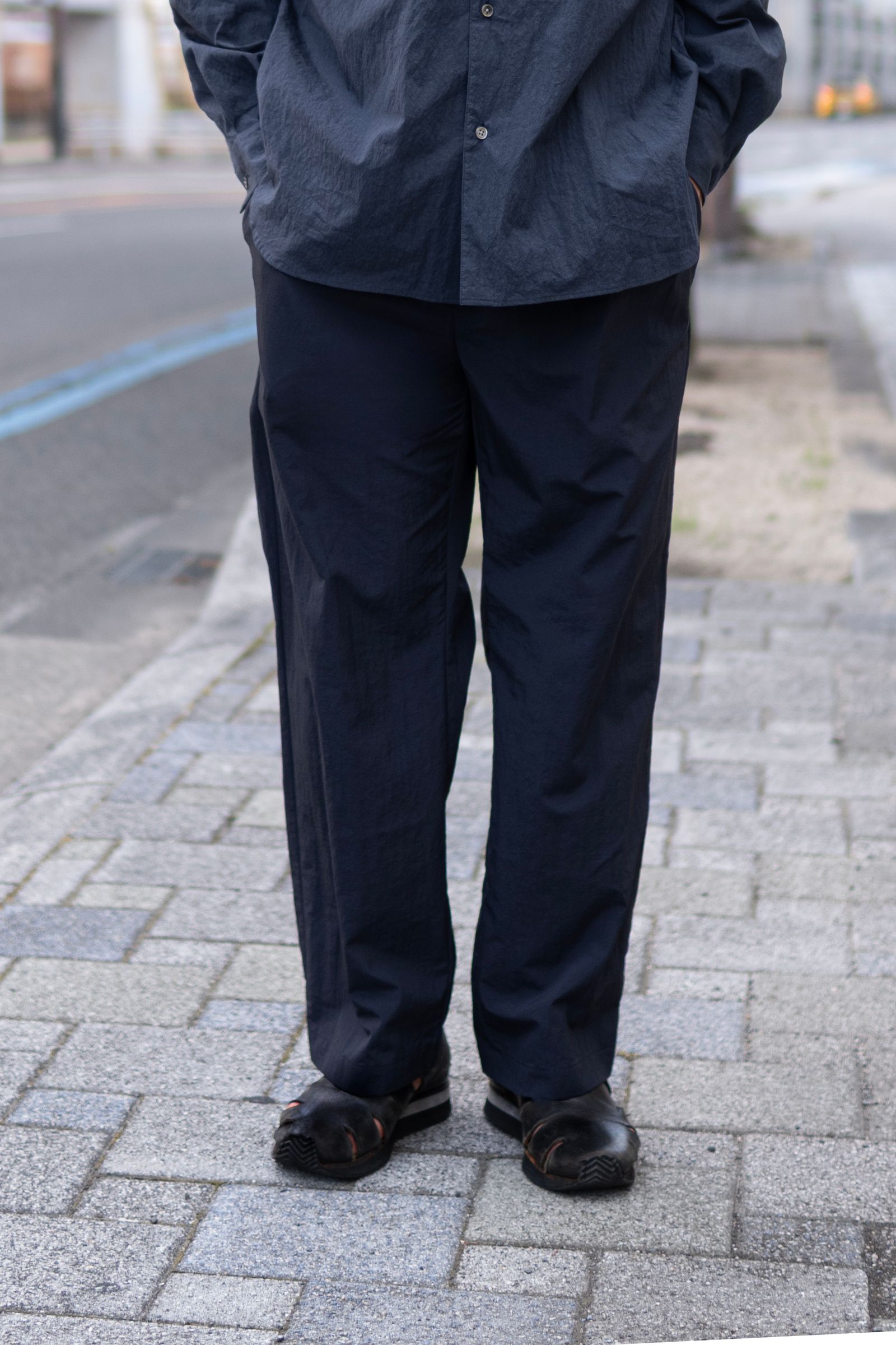 NYLON SPINDLE PANTS / NAVY