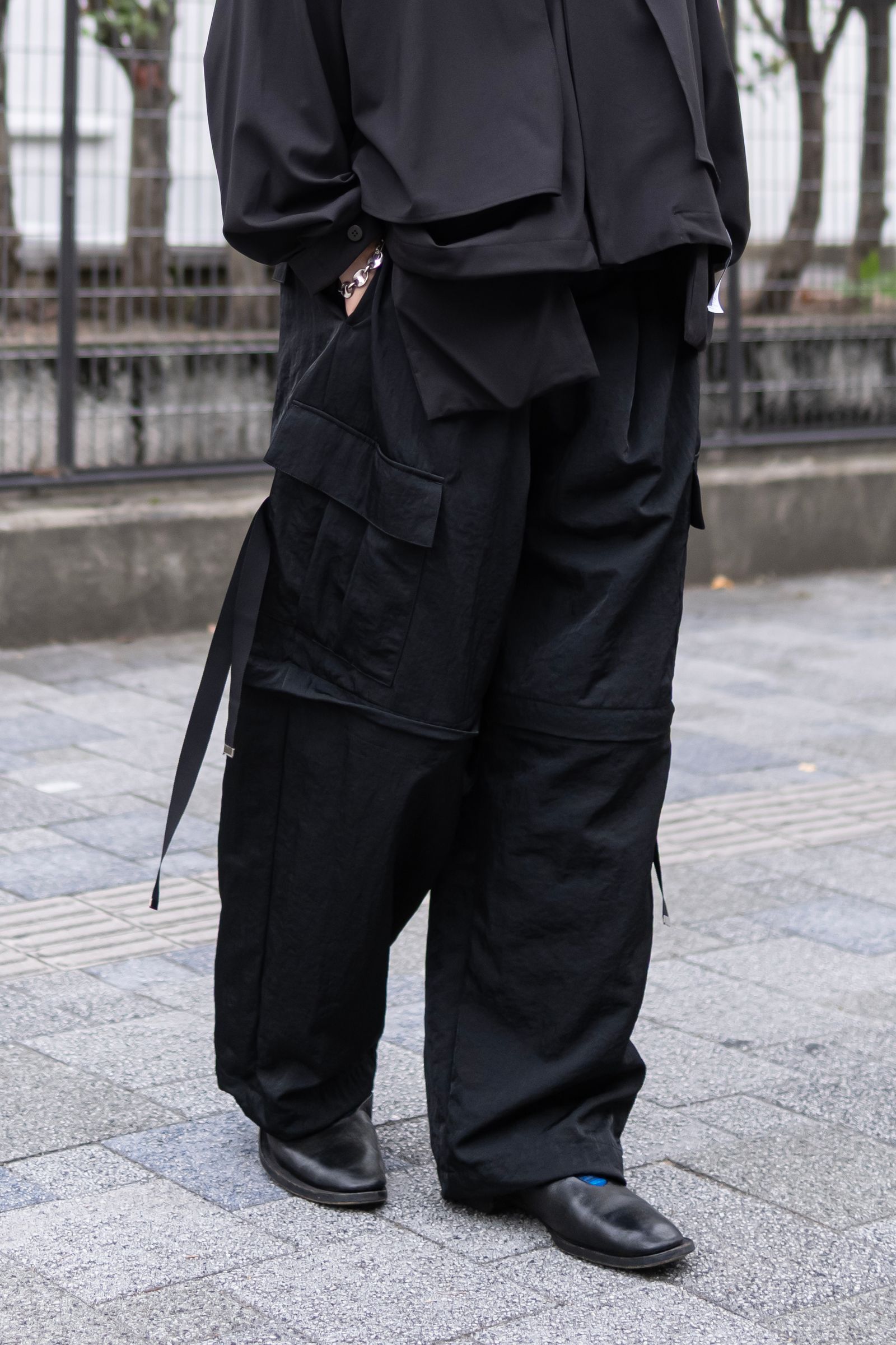 DETACHABLE WIDE CARGO PANTS / BLACK
