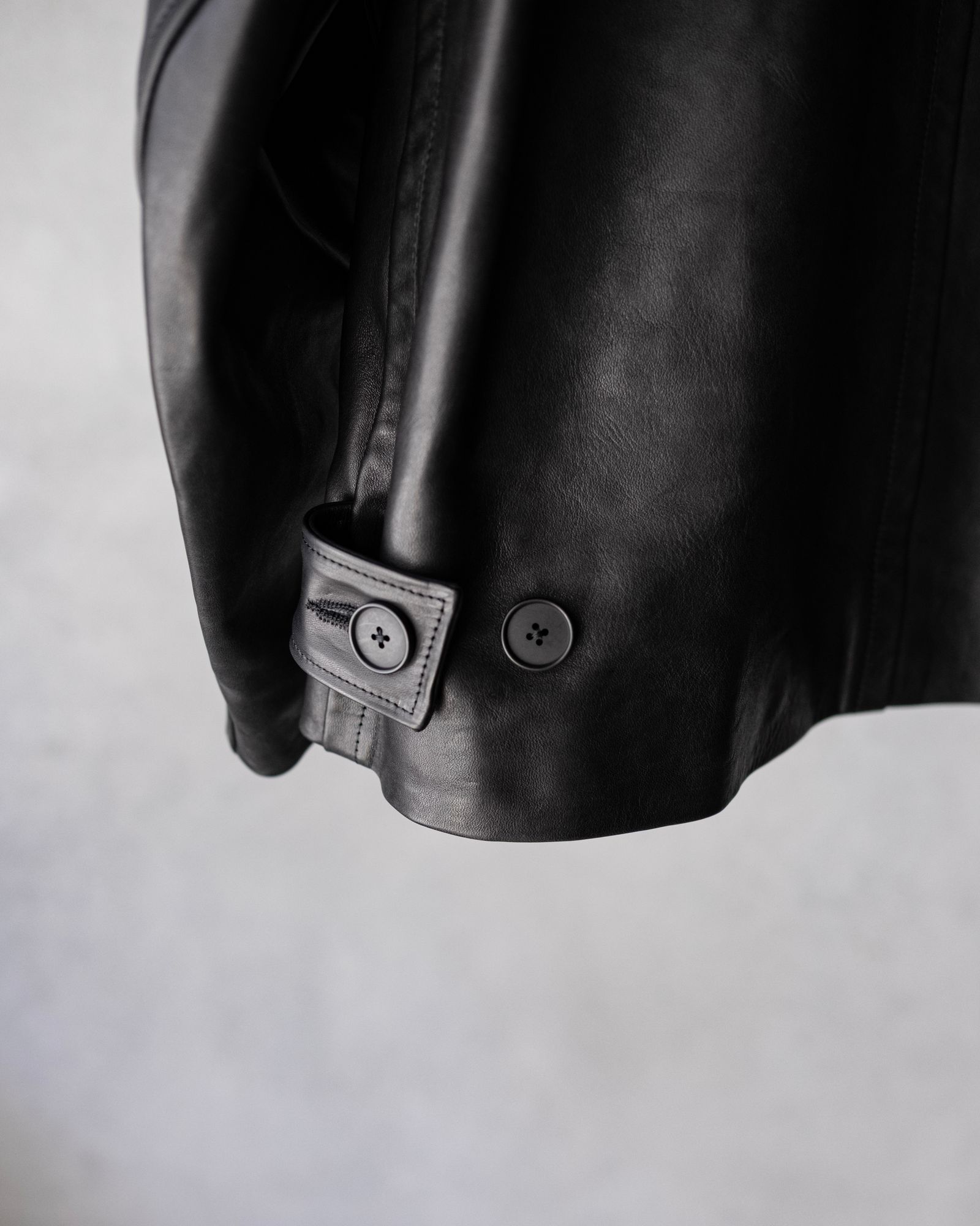 Leather Wide Elbow Coat / Black