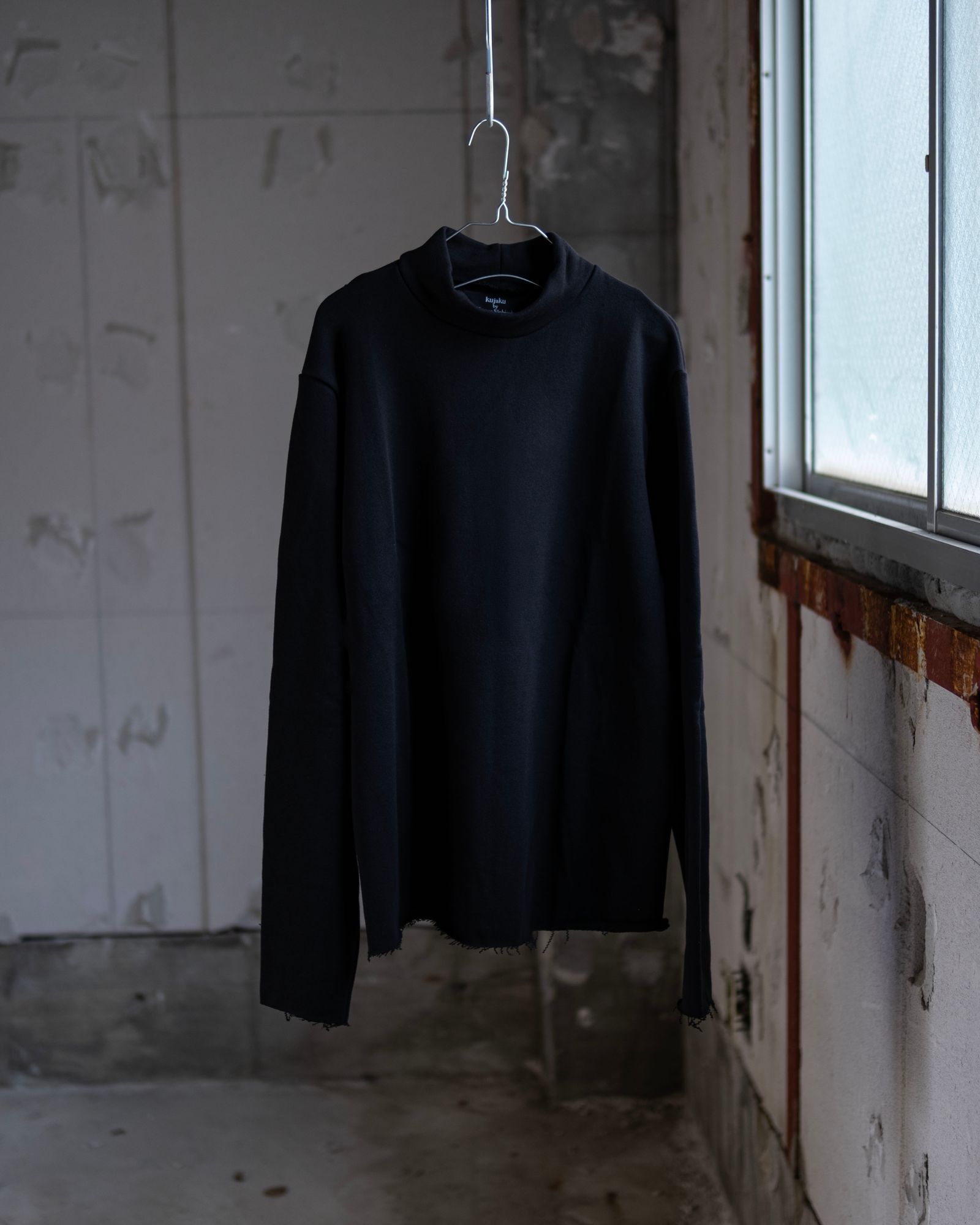 High neck Pullover / Black