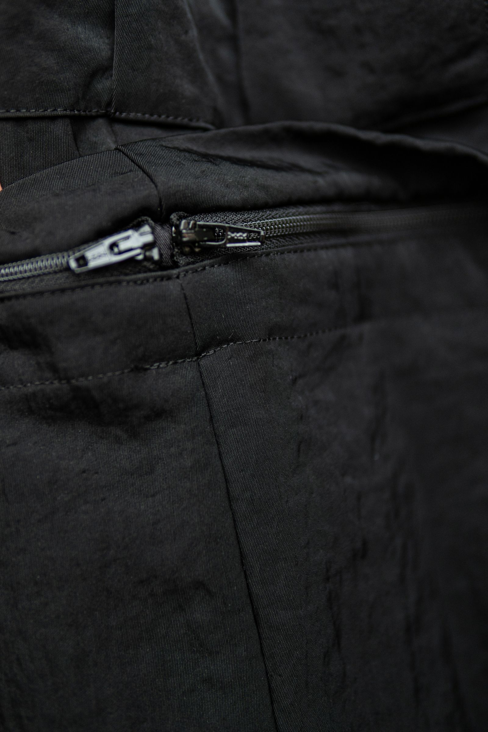 DETACHABLE WIDE CARGO PANTS / BLACK