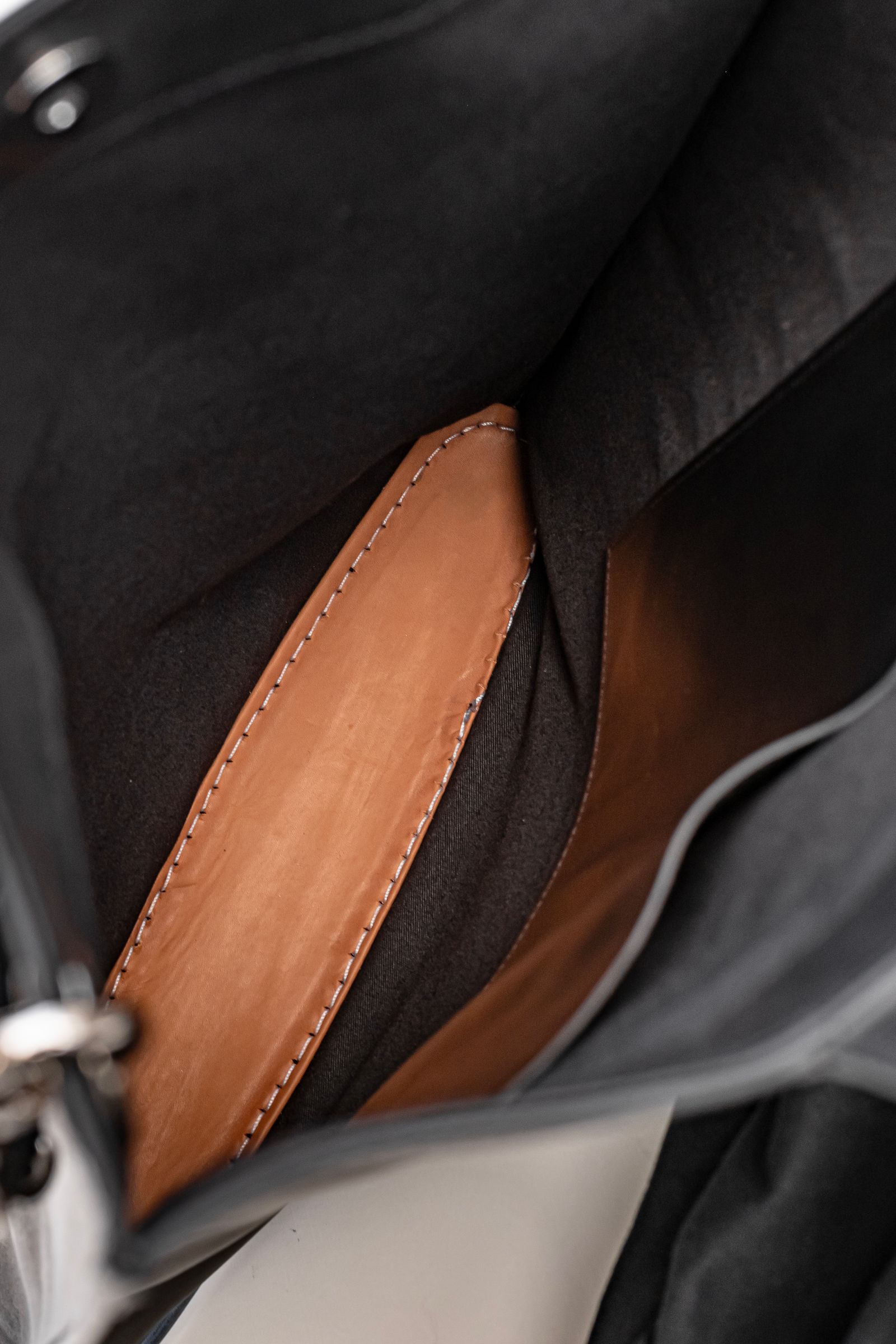 Shoe sole flat tote / Black