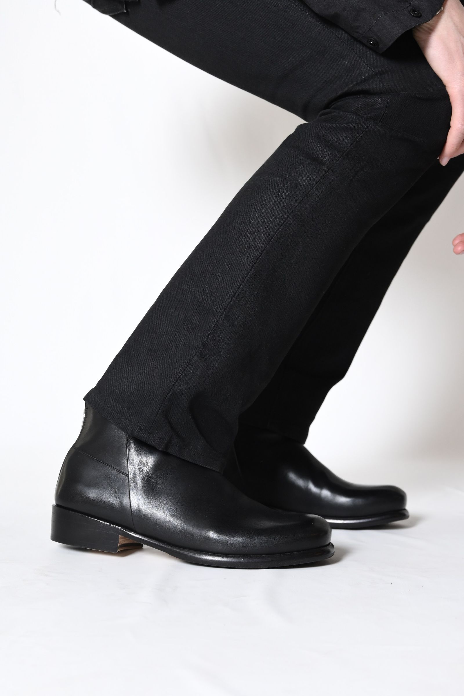 EARLE - Back zip short boots / Black | Retikle Online Store