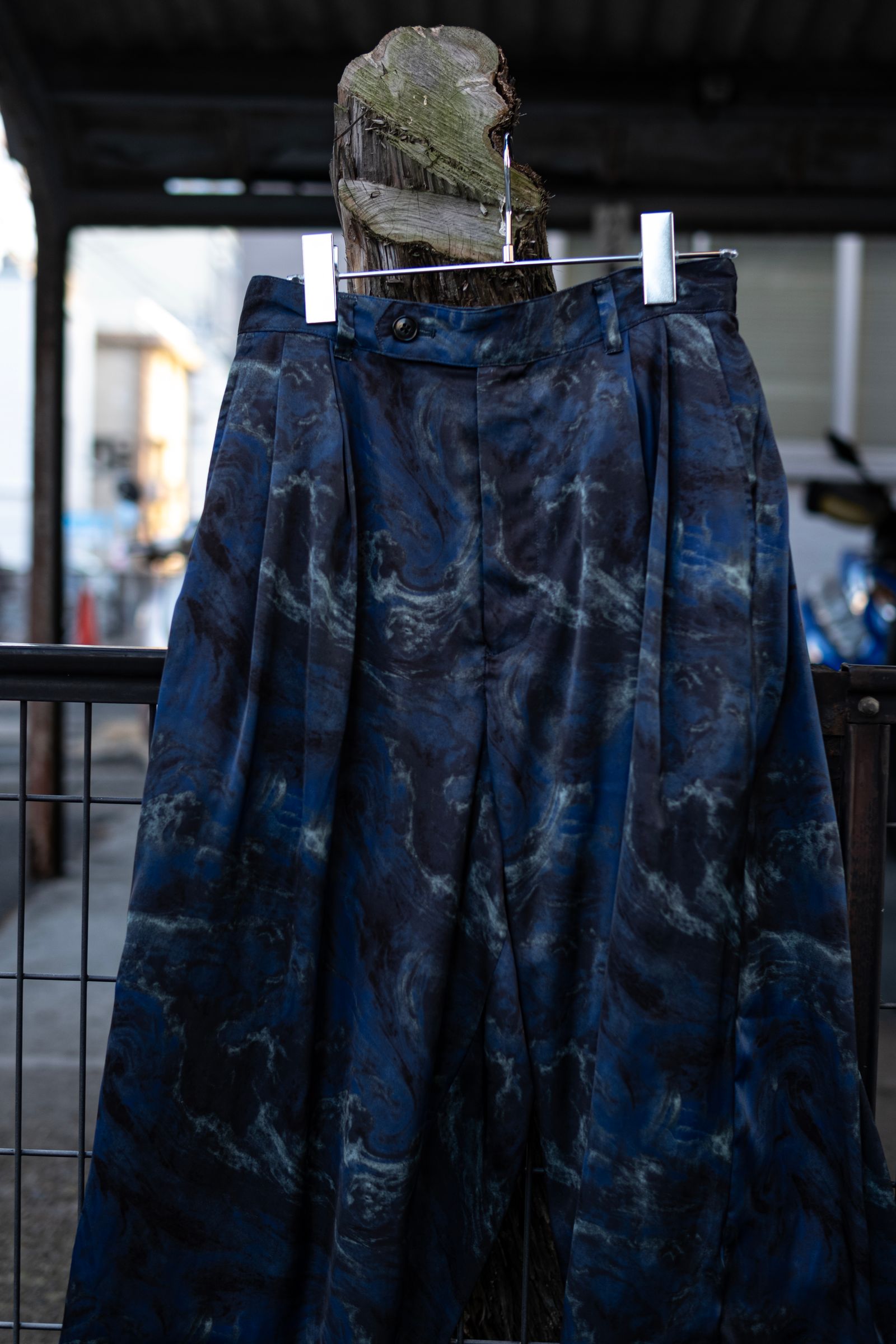 ABSTRACT WIDE EASY PANTS / NAVY