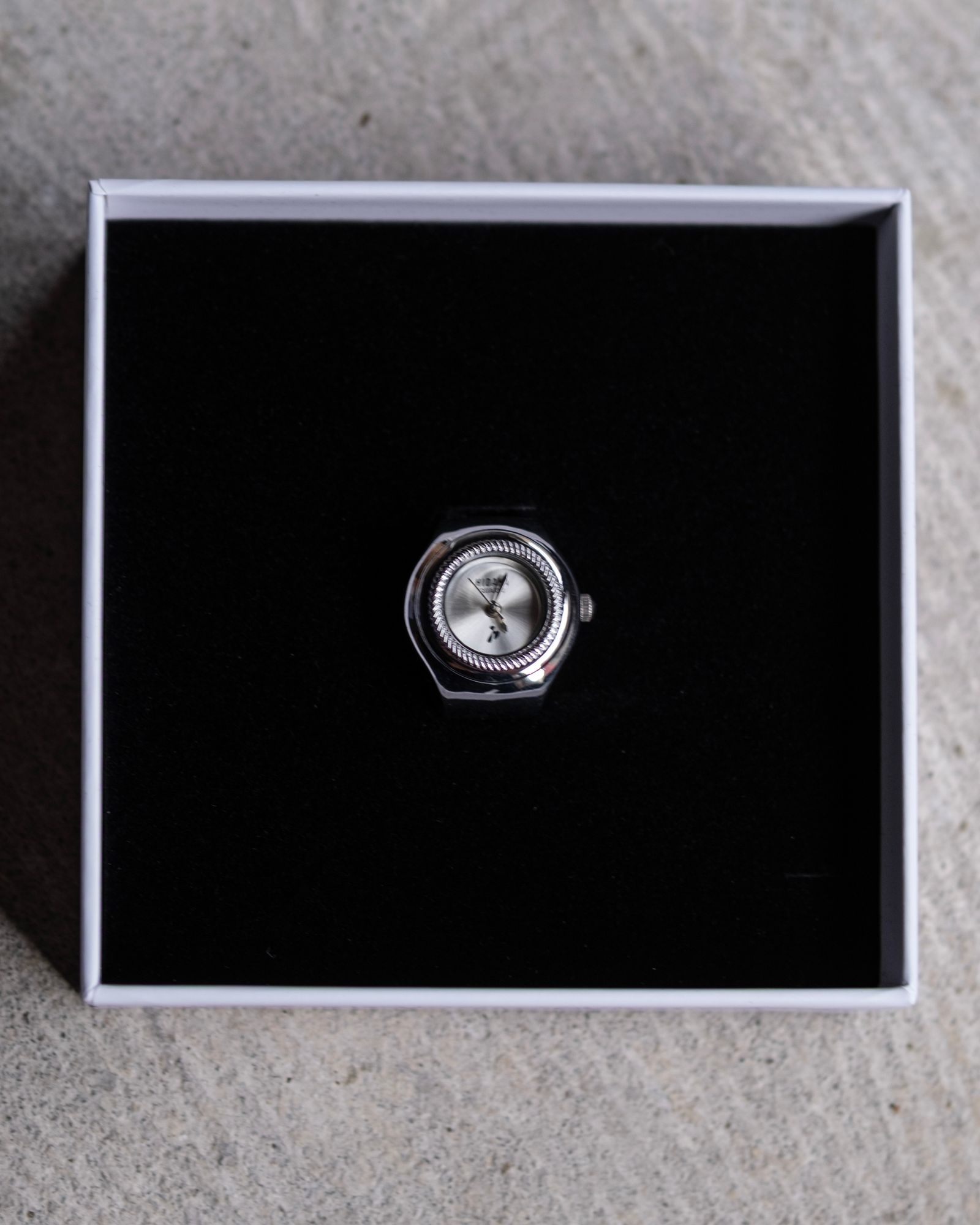 Ghost Ring Watch / Silver/Silver