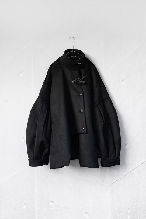 Bias Cut Short Duffle Coat / Black
