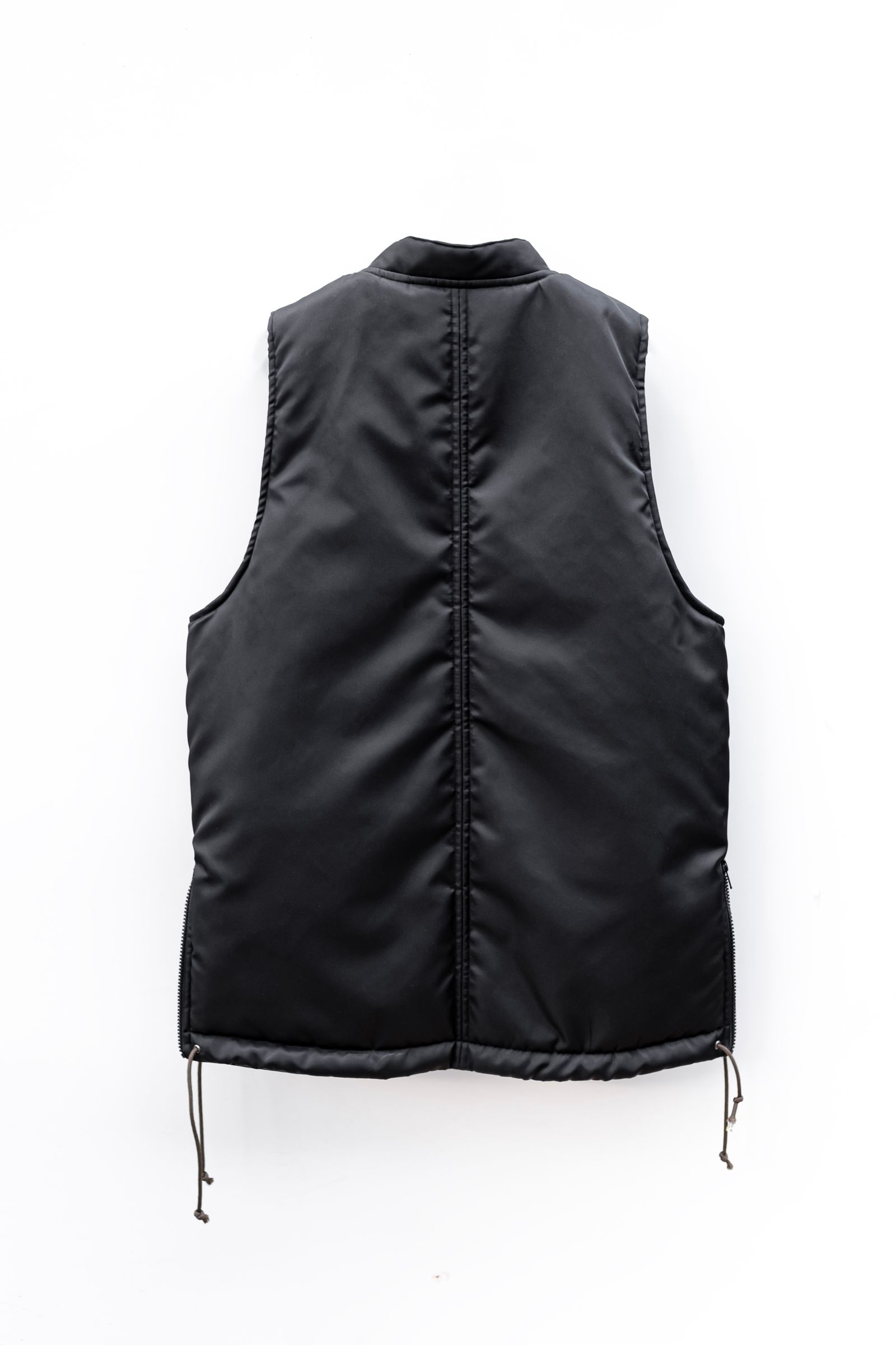 【LIMITED EDITION】Nylon down vest