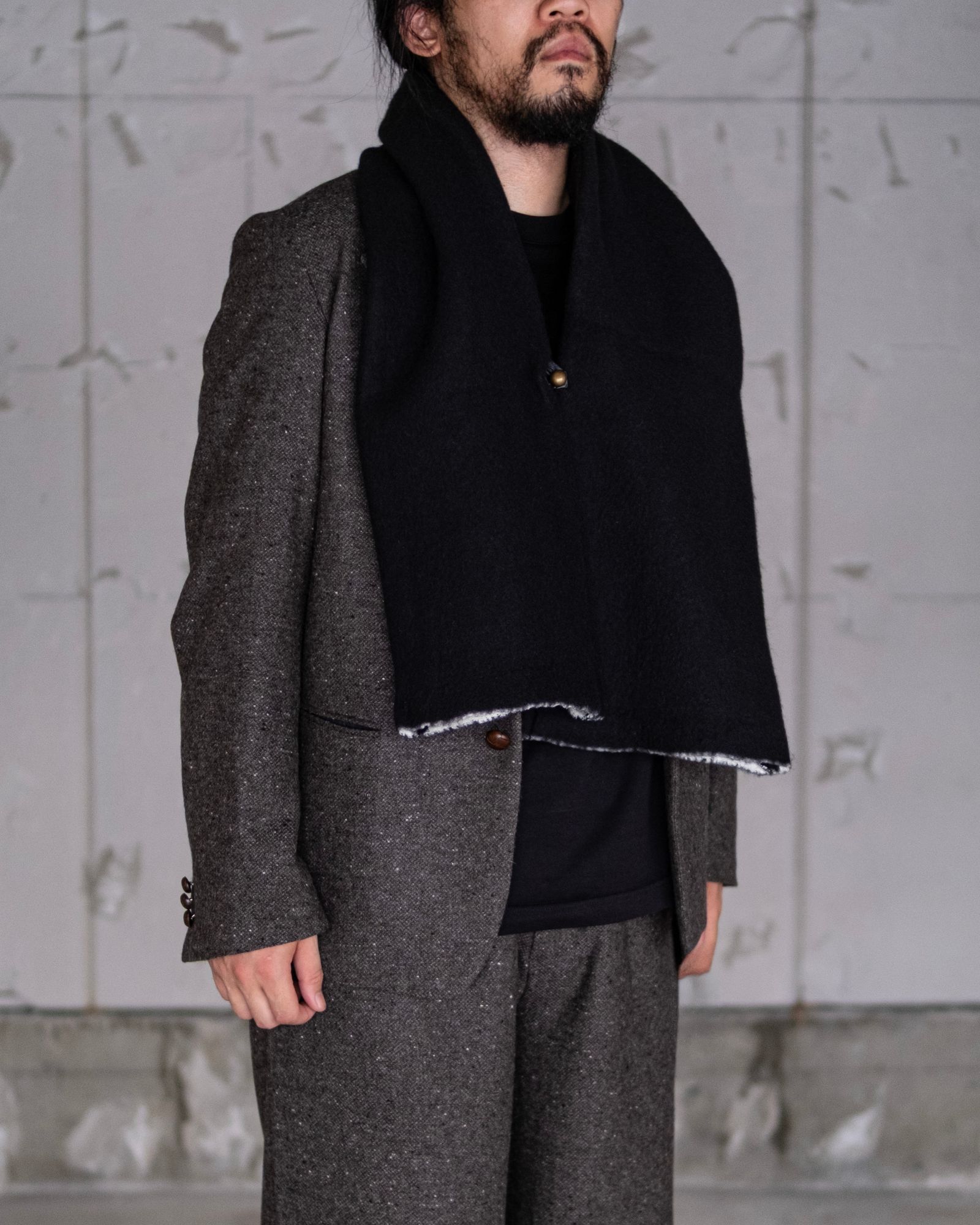 BUTTONED  TUBE MUFFLER / BLACK