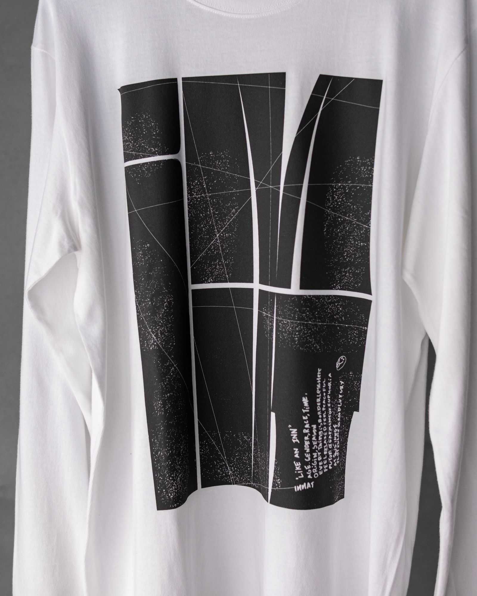 BLOCK LOGO LS TEE / White