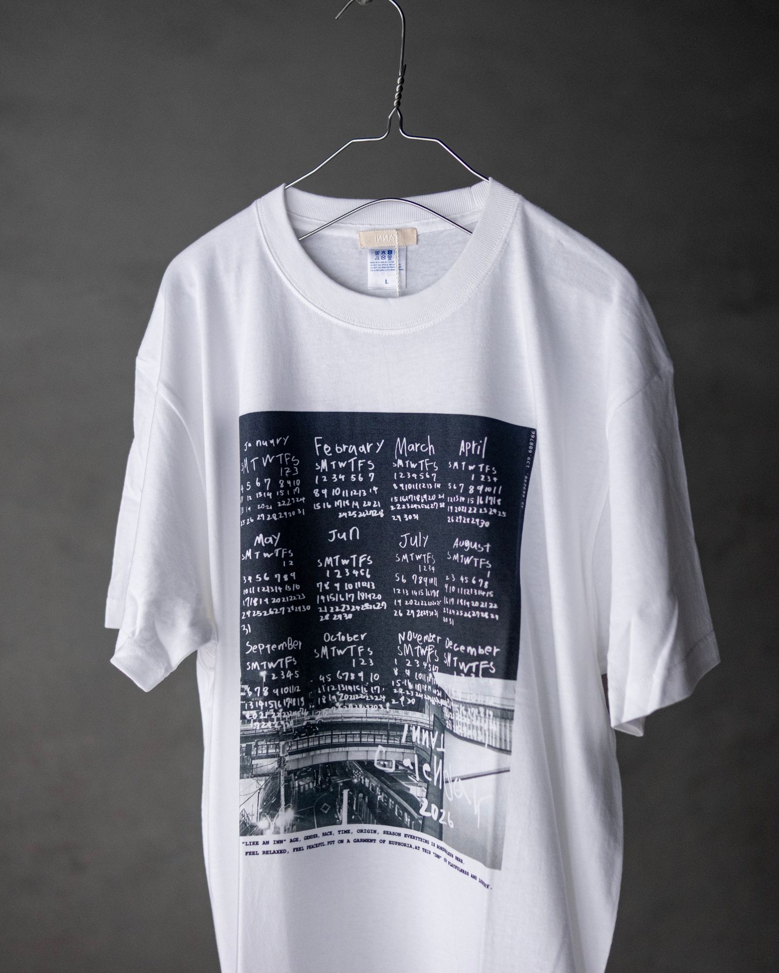 PHOTO CALENDER TEE / White