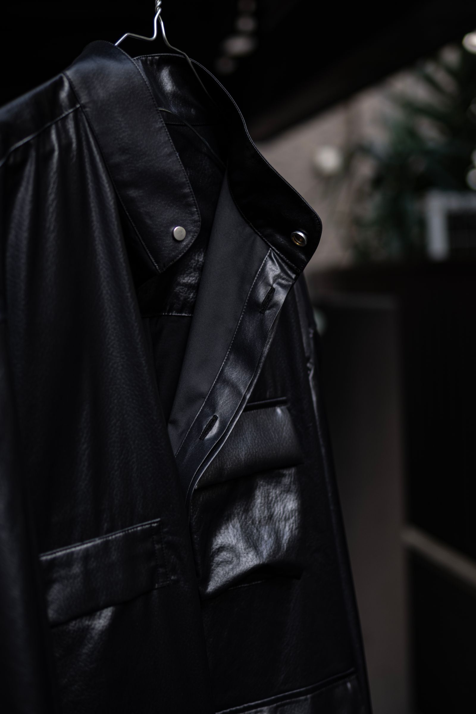 "FAKE-FAKE LEATHER II" M65 SHIRT JACKET / BLACK