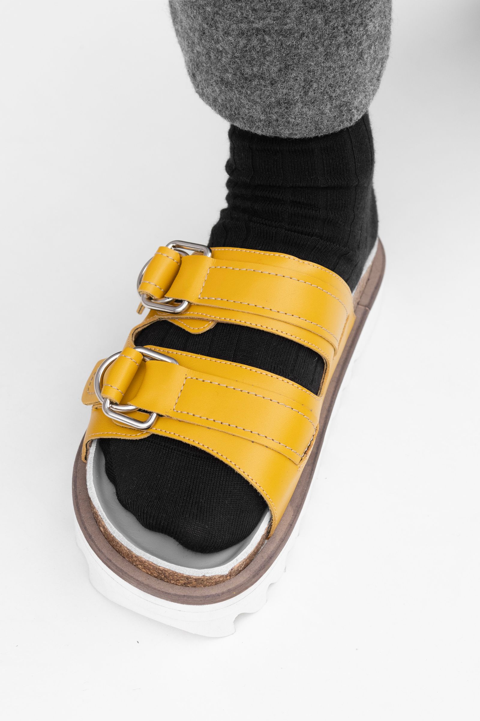 Double buckle footbed sandals / Yellow