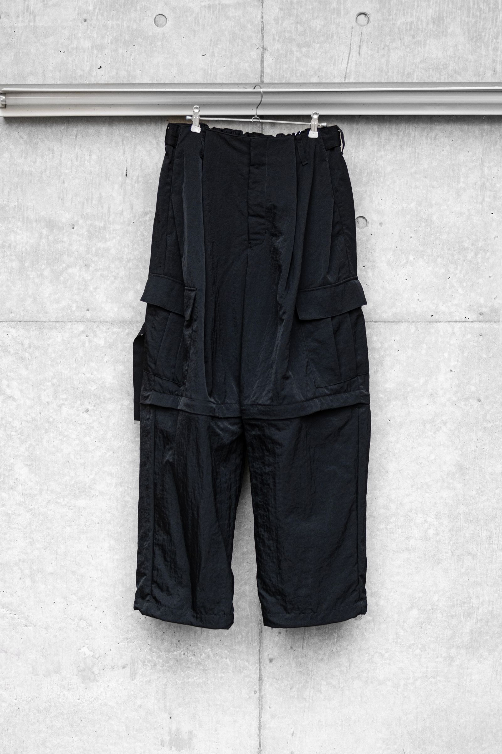 DETACHABLE WIDE CARGO PANTS / BLACK