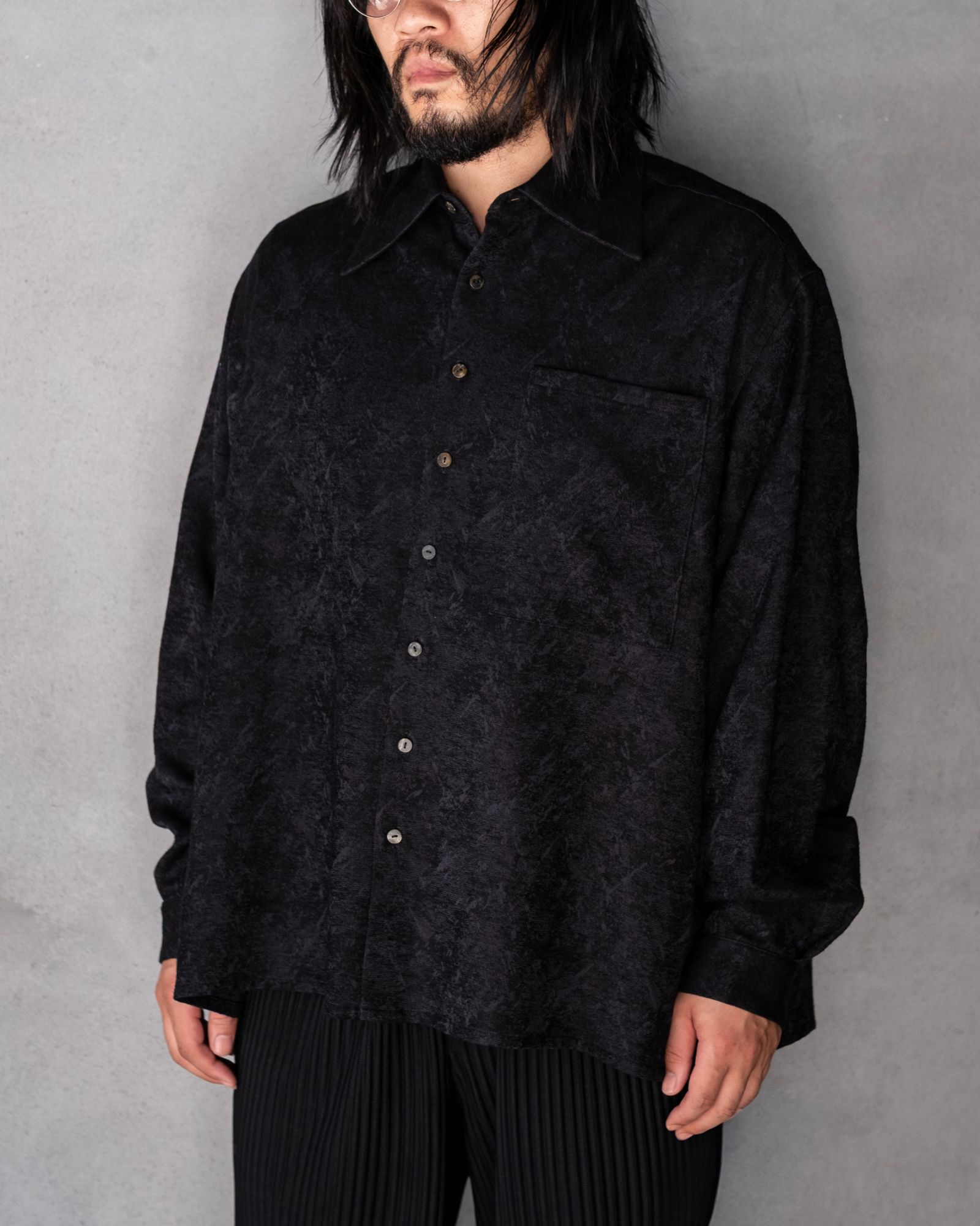 Blurred Pattern Jacquard Oversized Shirt / Black