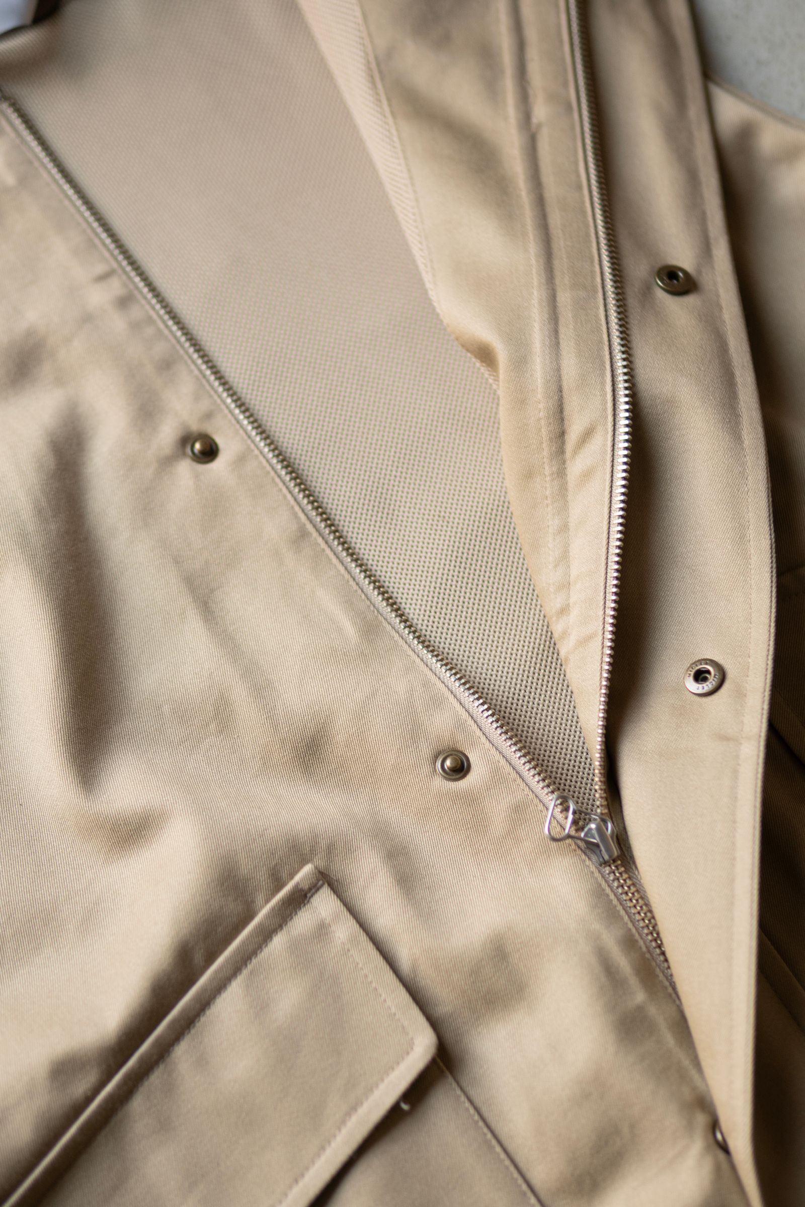 Full-Zip Vest / Beige