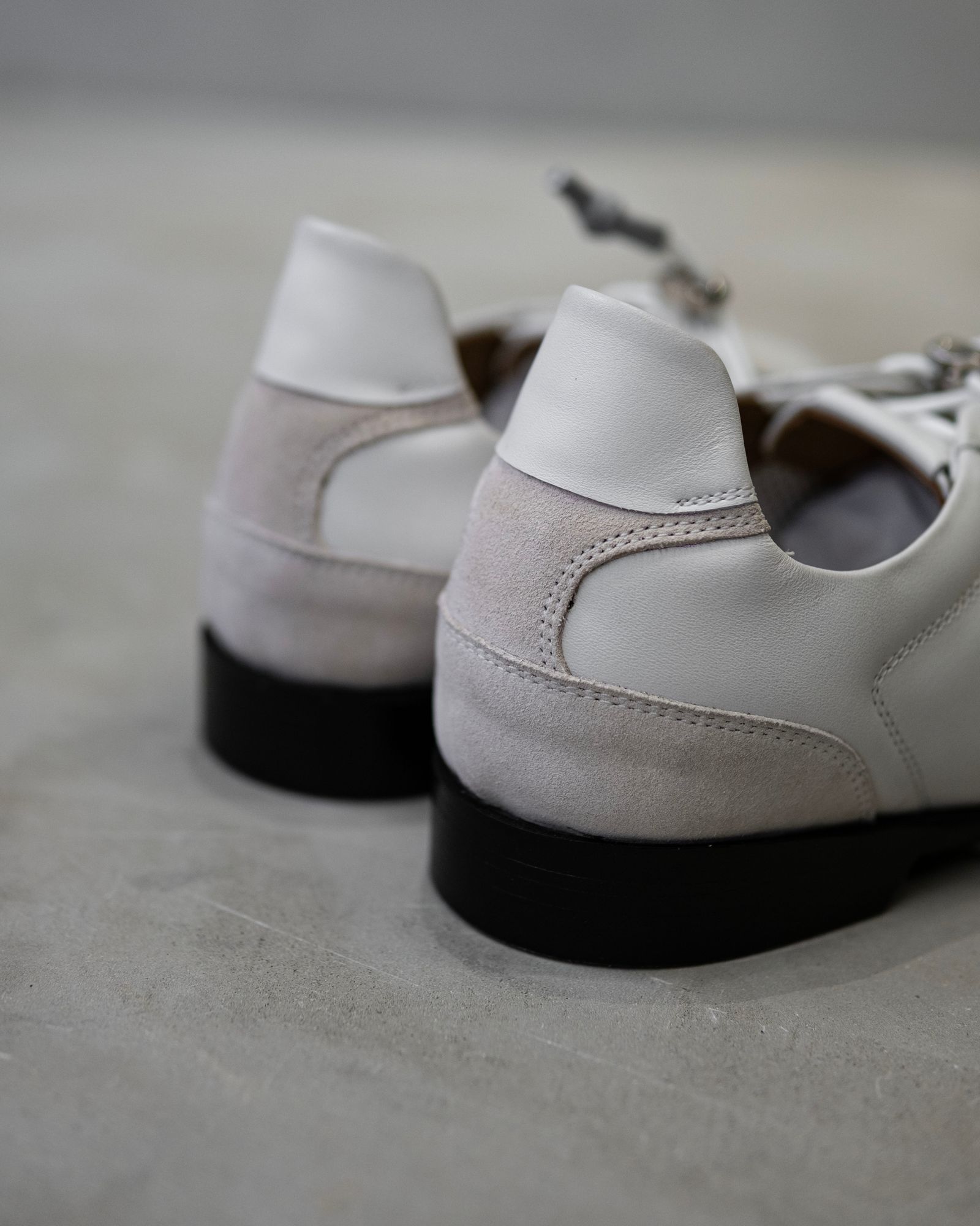 Shoe sneaker german / White