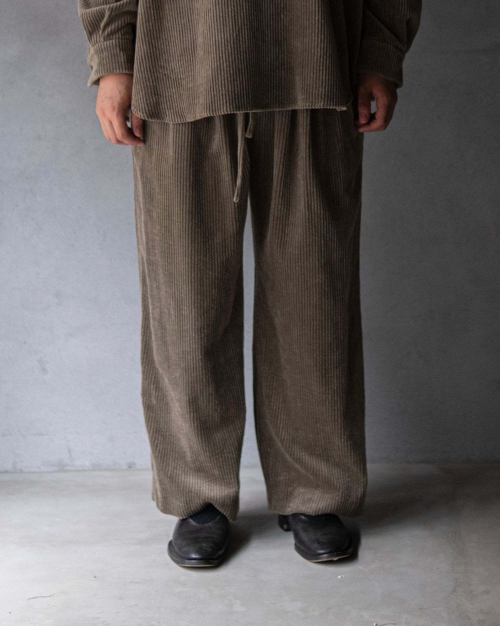 Corduroy Relax Trousers / Beige