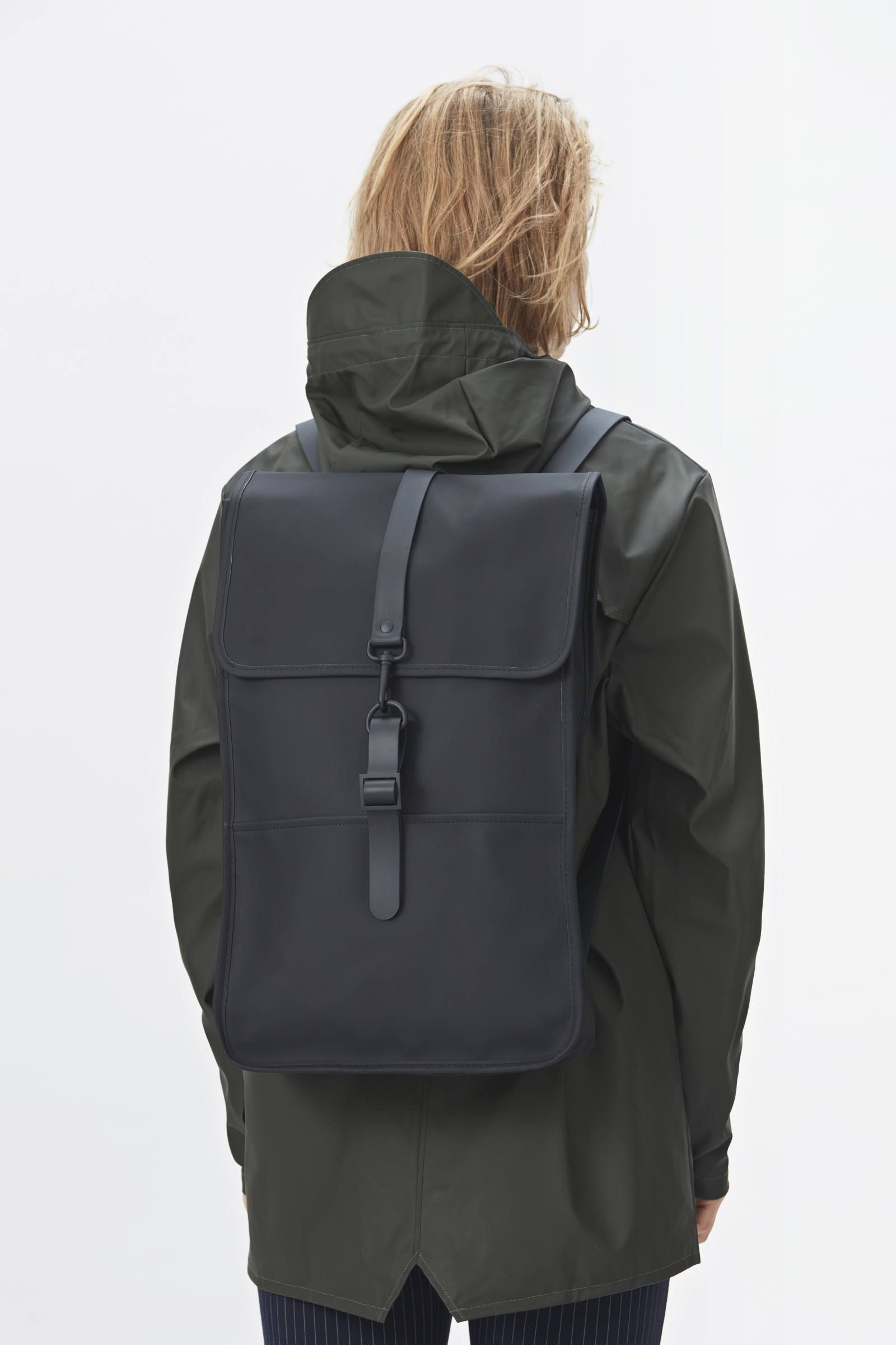 Rains Backpack black / バックパックブラックタイプ