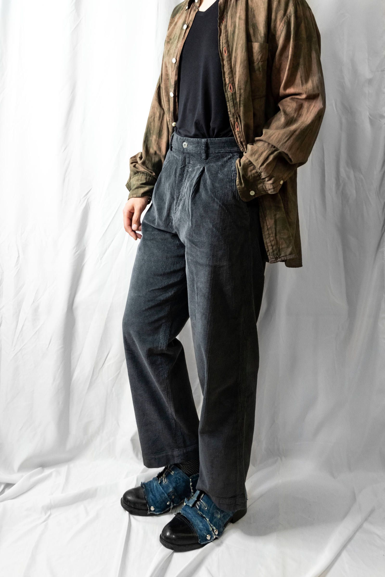 WIDE CORDUROY 1TUCK PANTS / GIRGIO SCURO