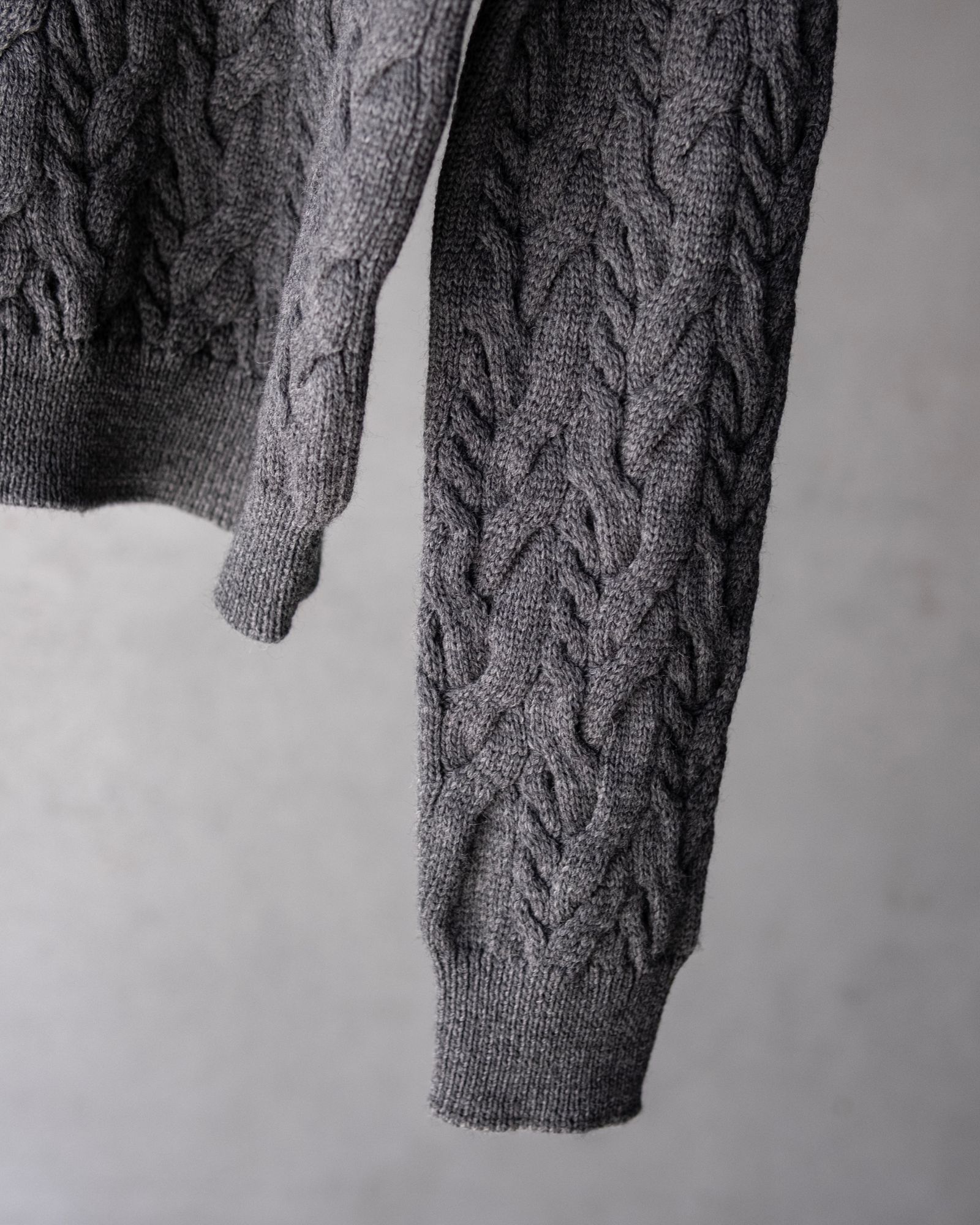 Cable Knit in Mérinos d'Arles / Gray Melange