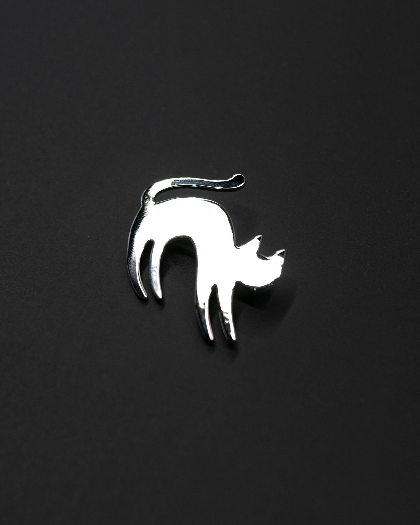 The Object Charm Brooch / Cat