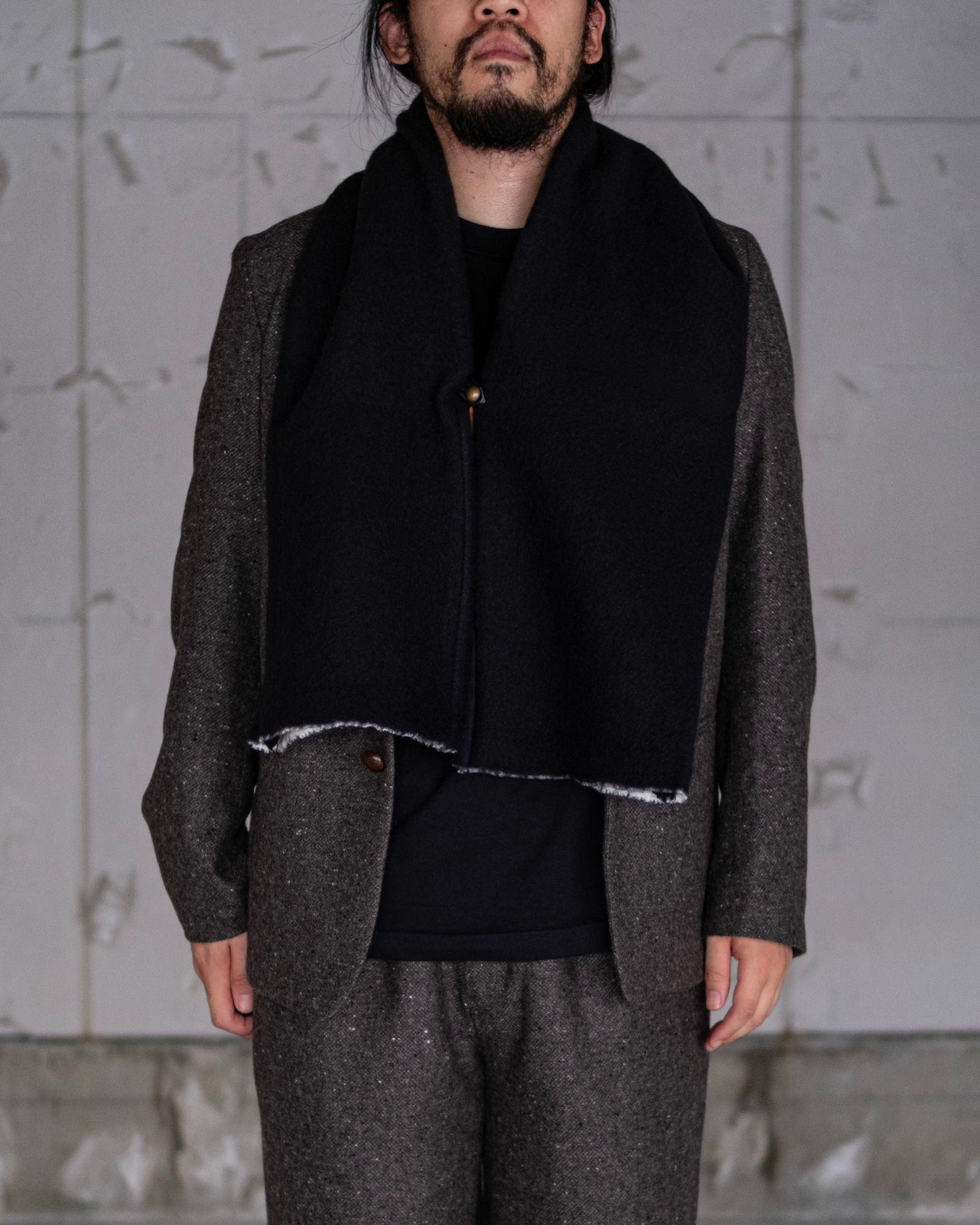 BUTTONED  TUBE MUFFLER / BLACK