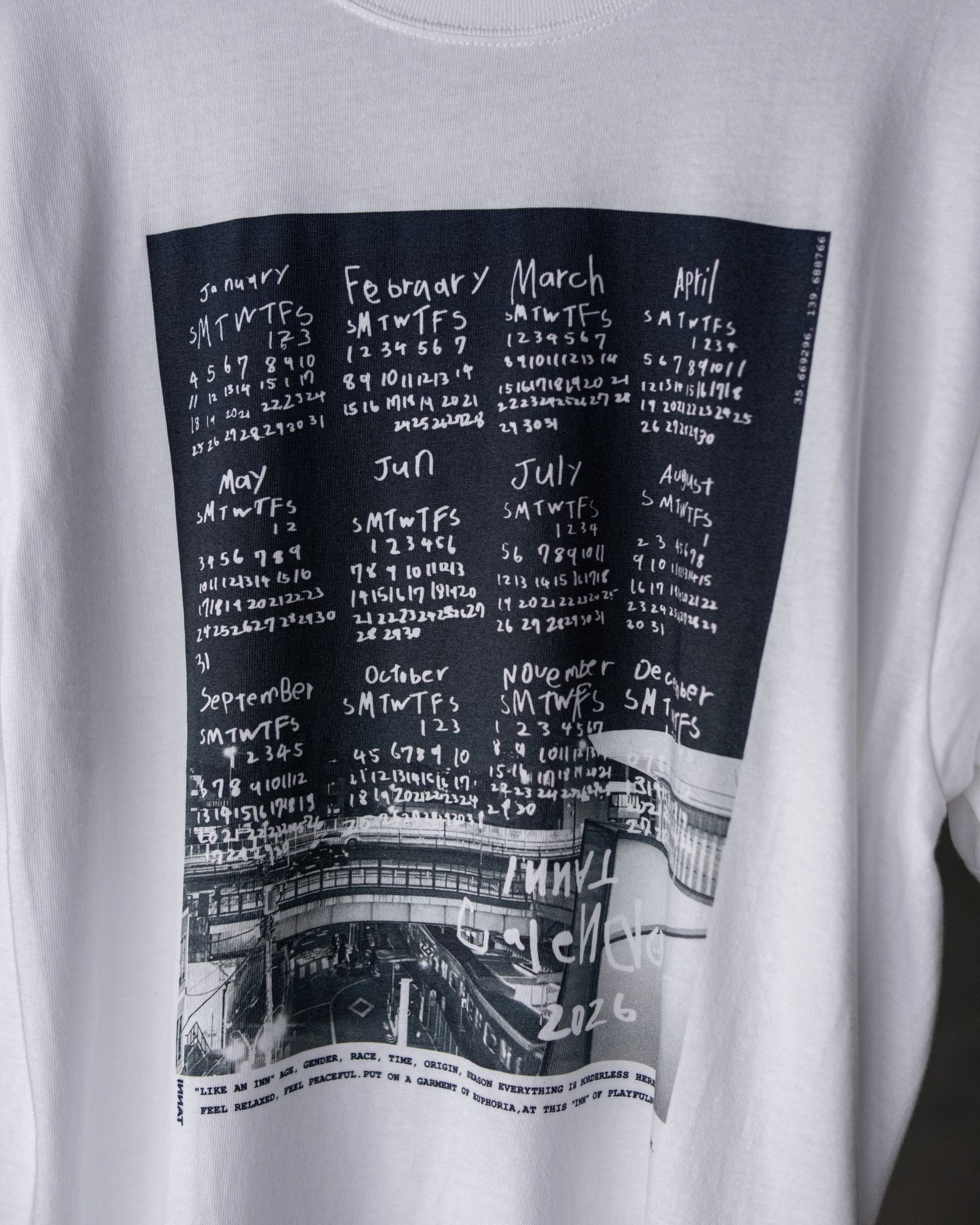 PHOTO CALENDER TEE / White