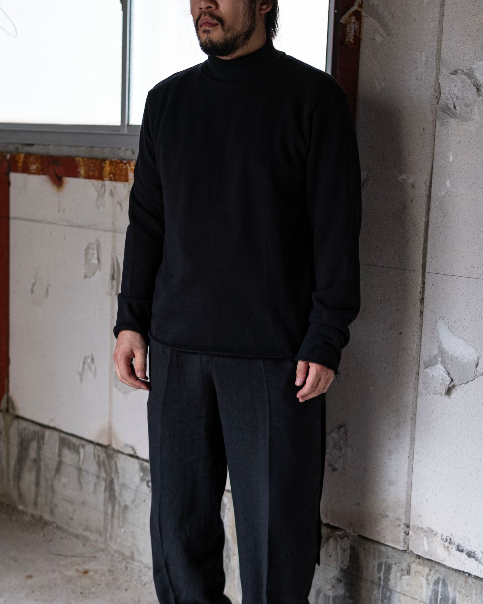 High neck Pullover / Black