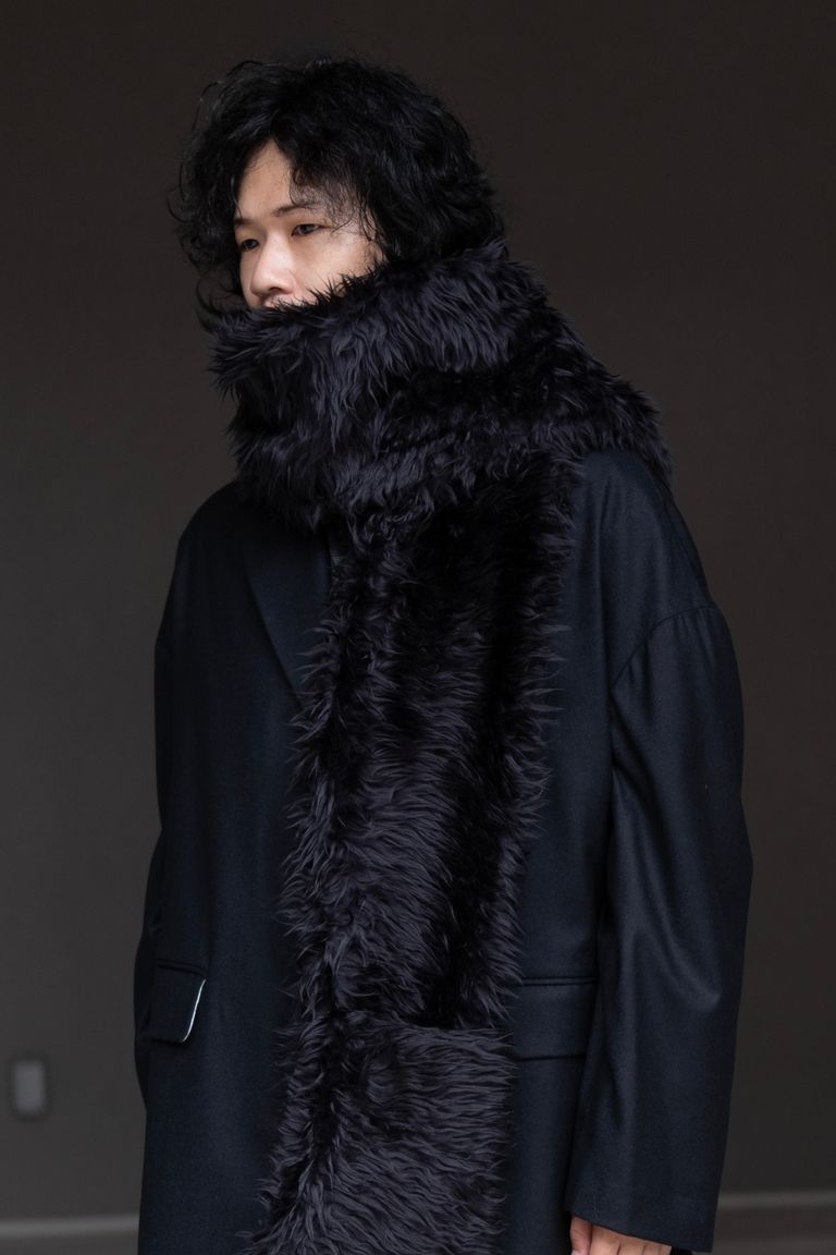 JUHA - FAR MUFFLER / BLACK | Retikle Online Store
