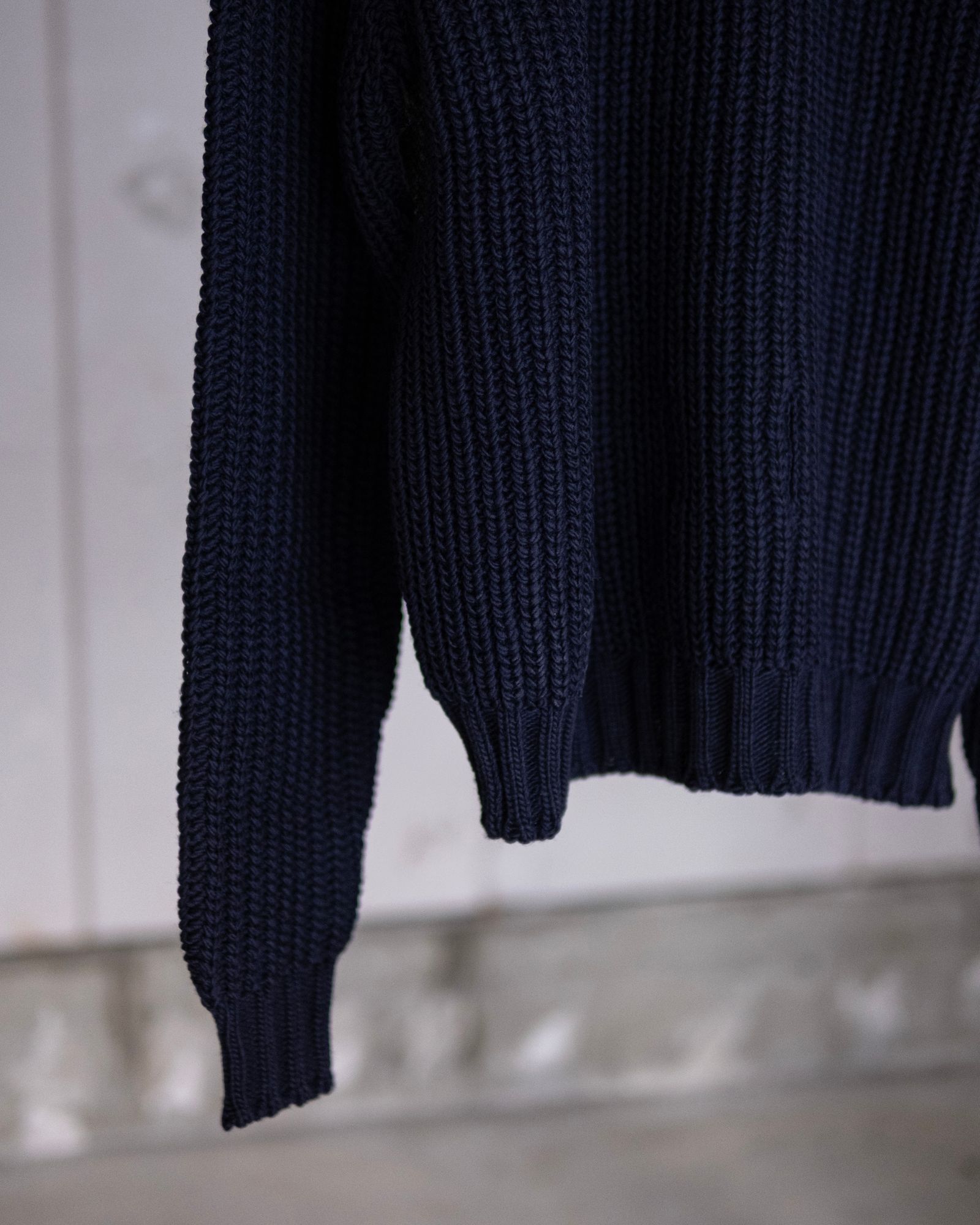 Belt Slit Knit in Mérinos d'Arles / Navy