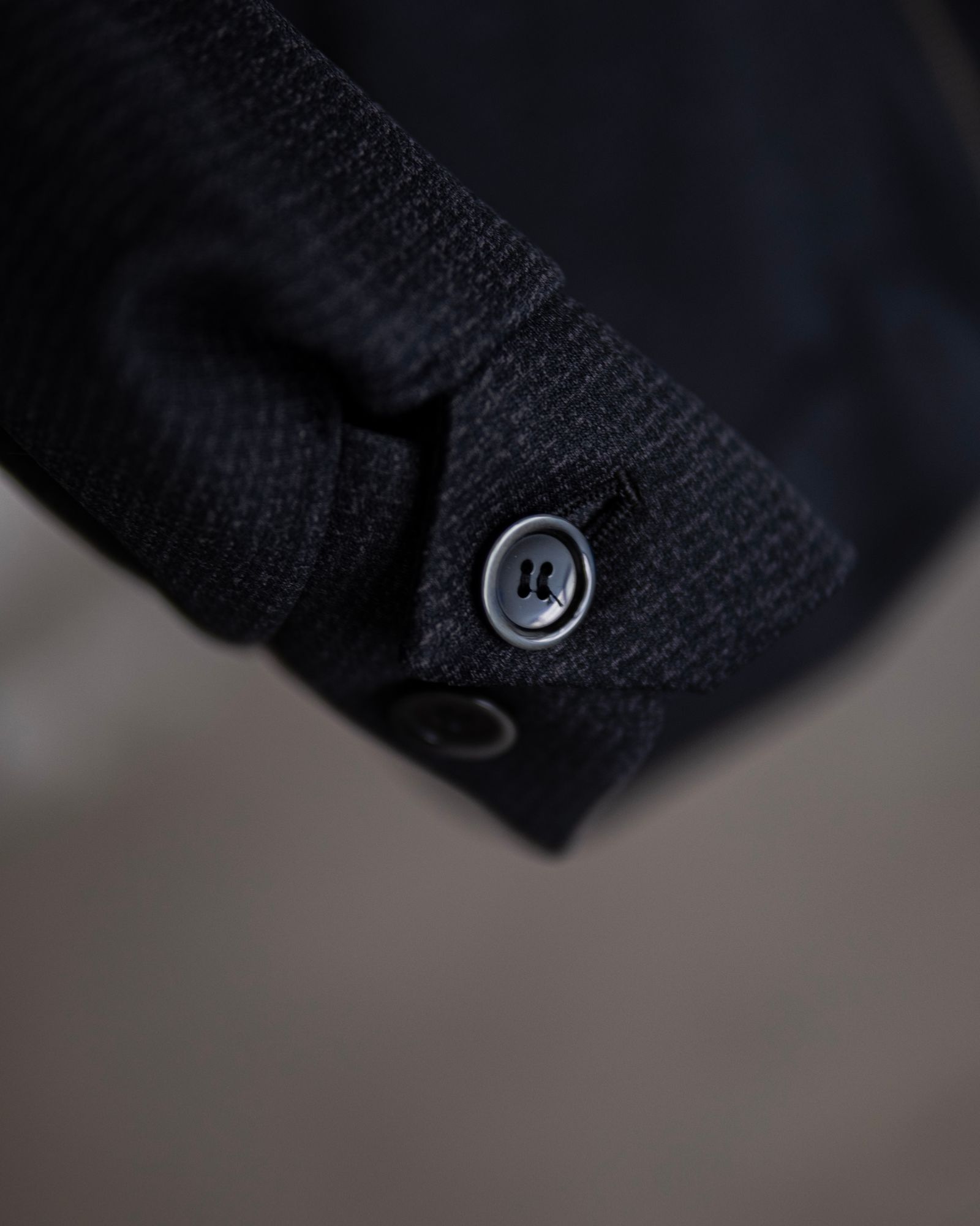Tape embroidery track JKT / gry