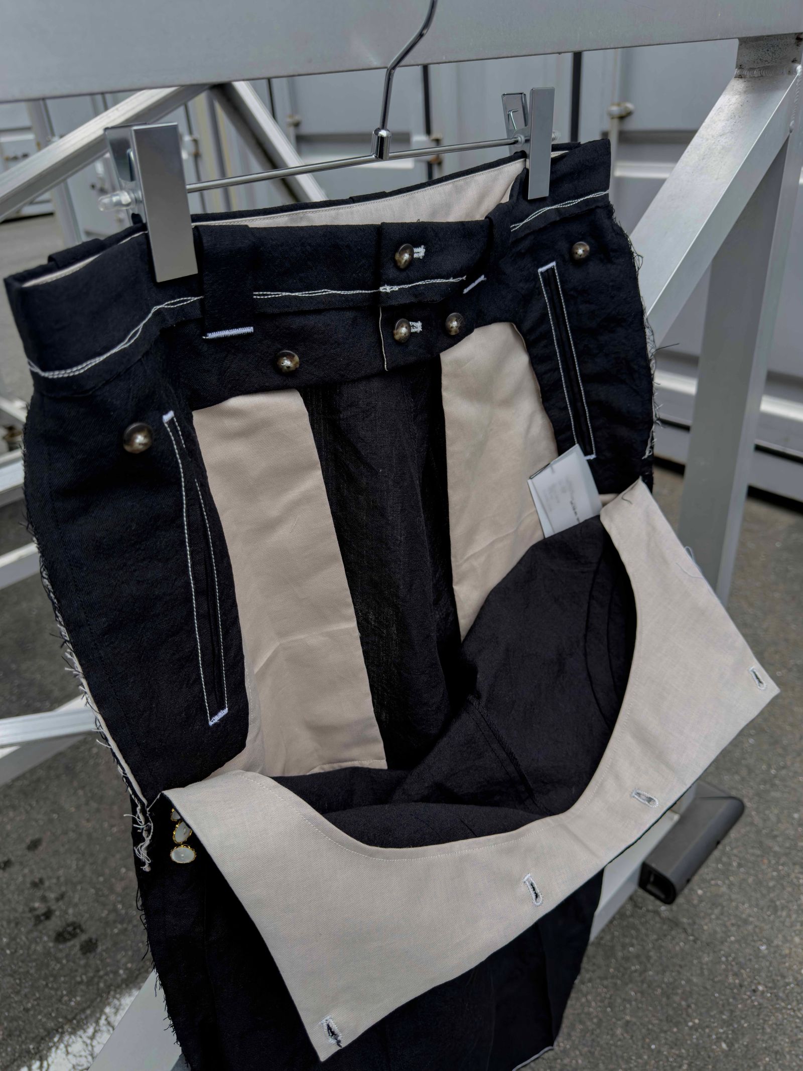 “SAMON” pleated ceremony pants / Black