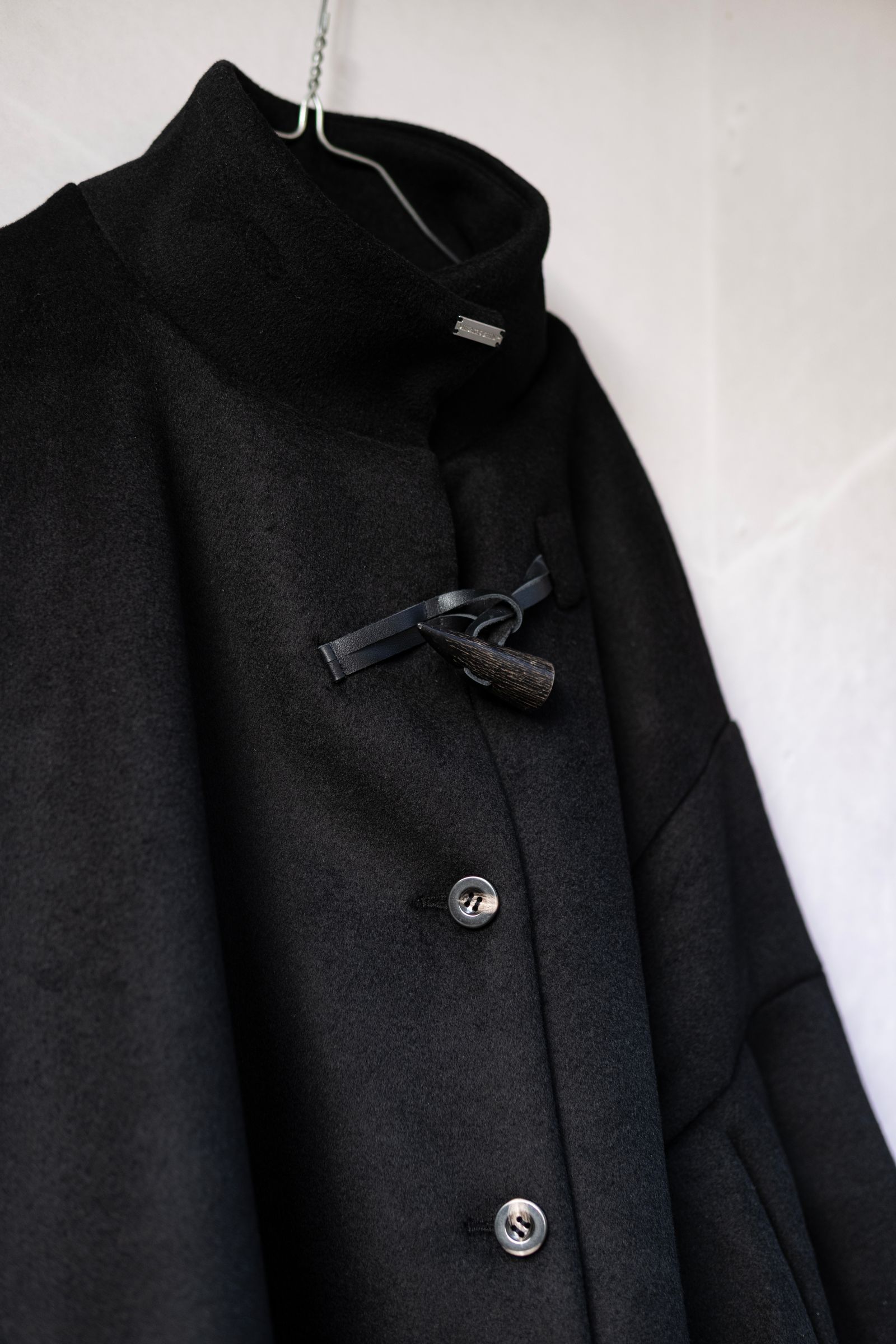 Bias Cut Short Duffle Coat / Black