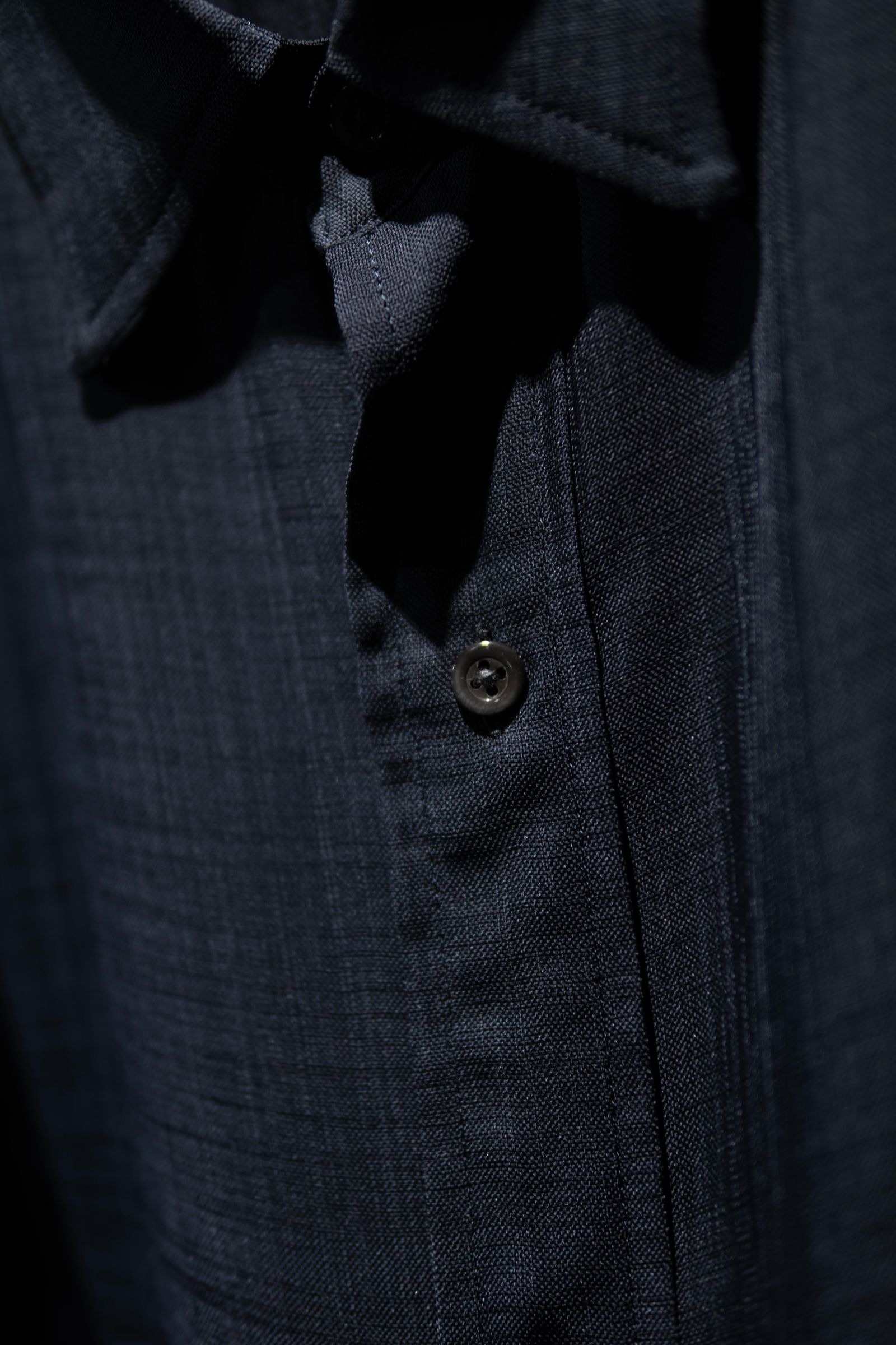 SHEER SHARKSKIN SS SHIRT / NAVY
