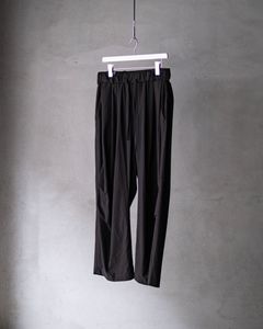 Soft Cotton Knee Tuck Pants / Black
