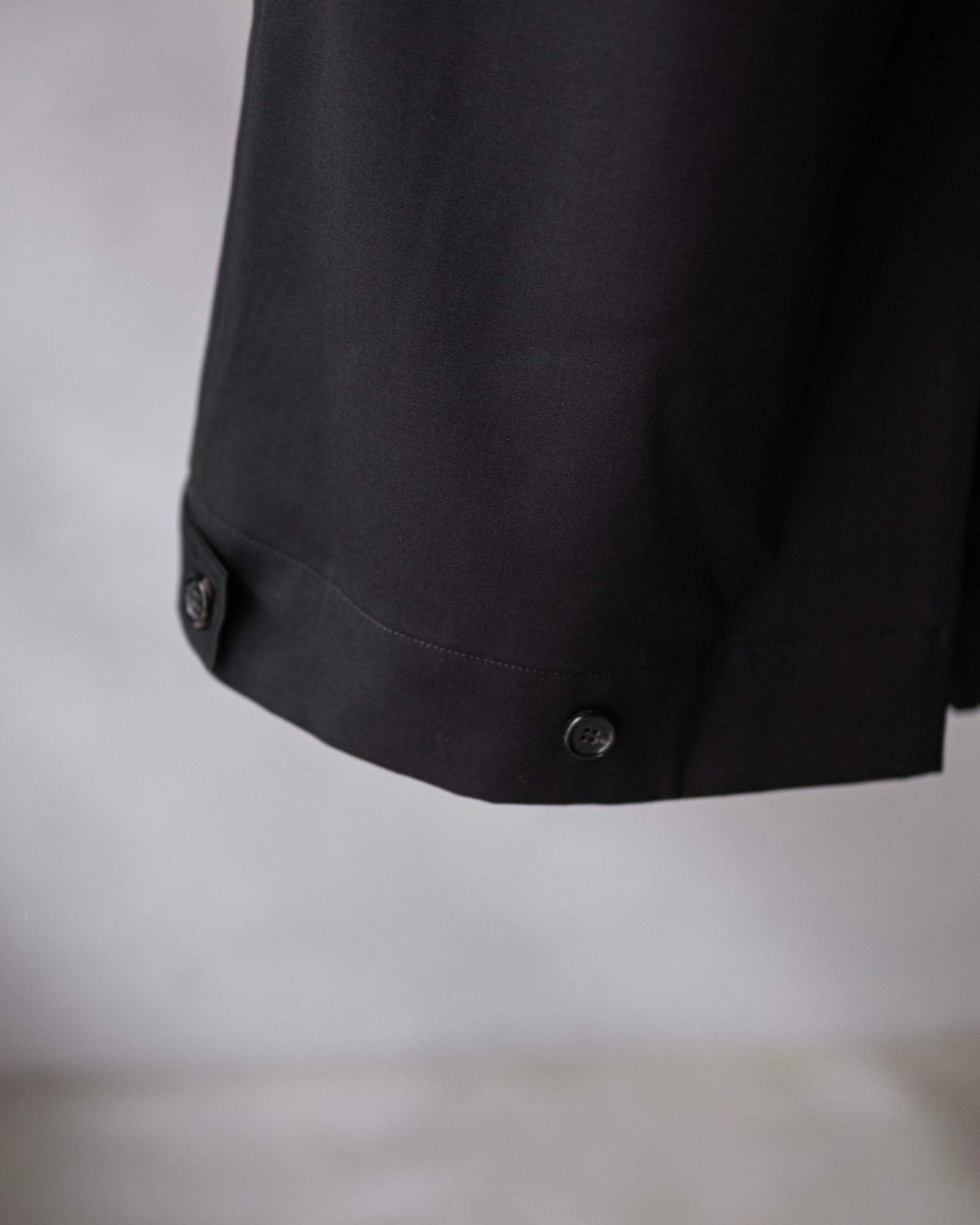 3-Tuck Wide Slacks / Black