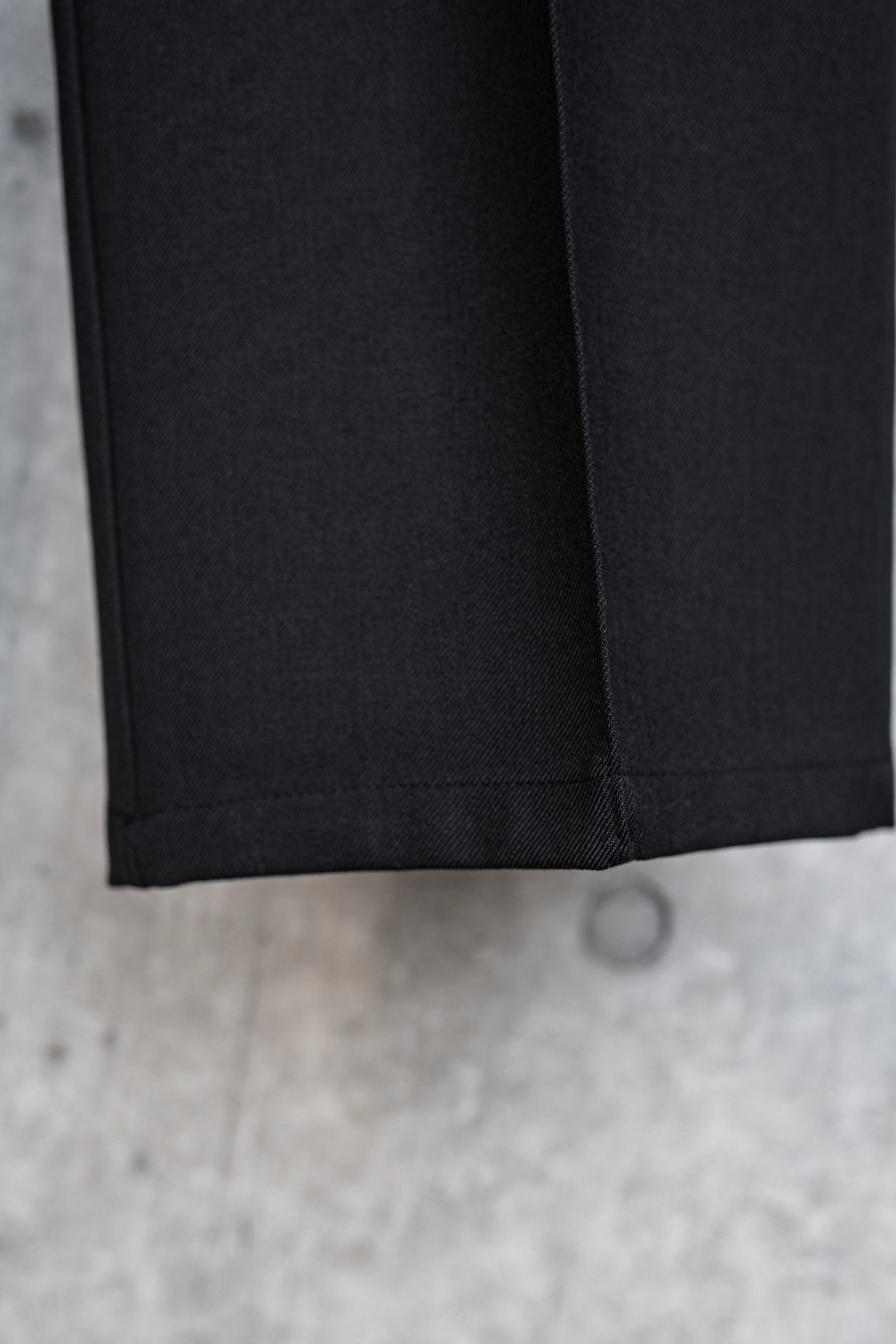 "REL" WOOL POLYESTER TWILL / BLACK
