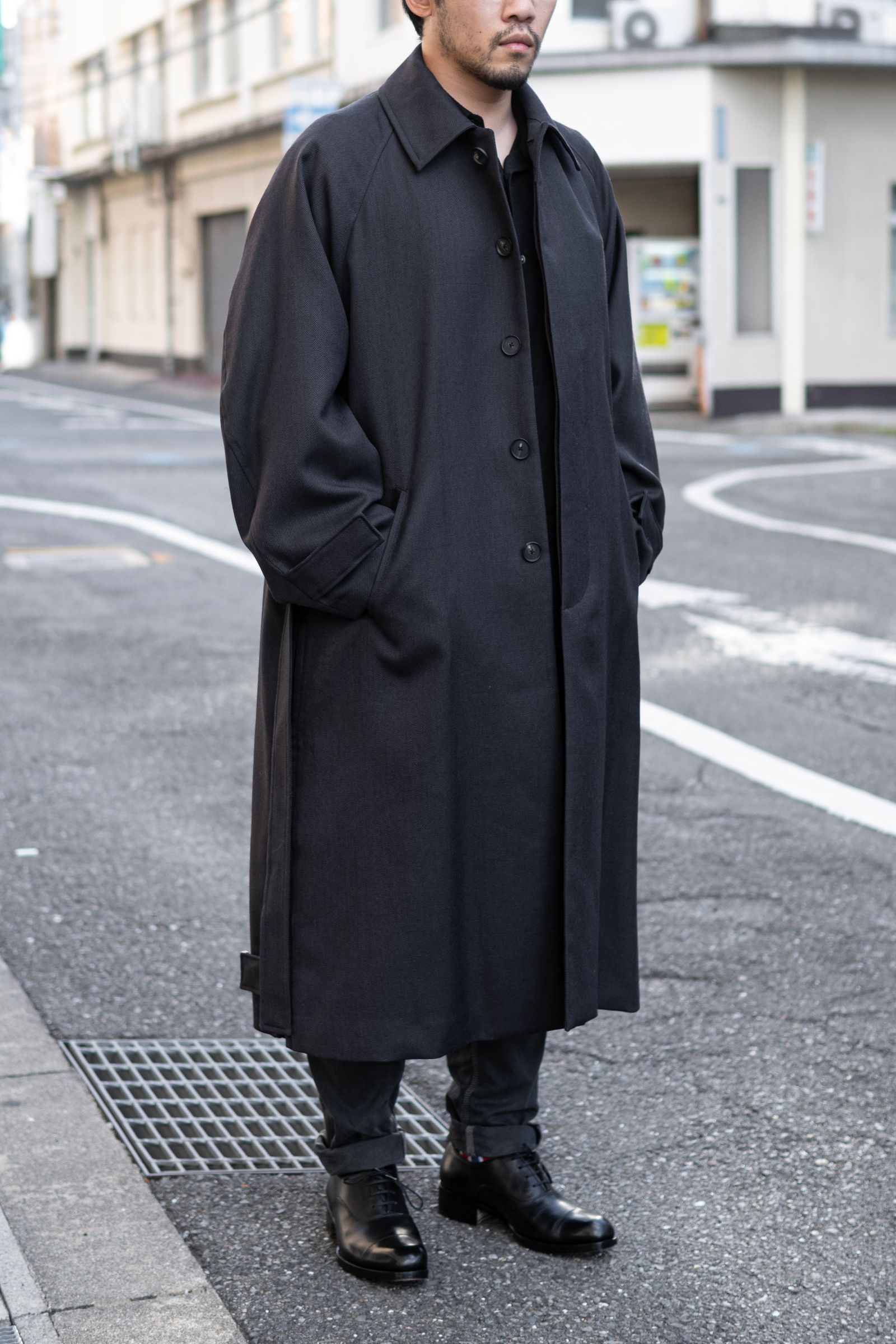 Blanc YM - Side inverted pleats long coat / Blue-Black | Retikle 