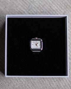 E/W Ring Watch / Silver/White