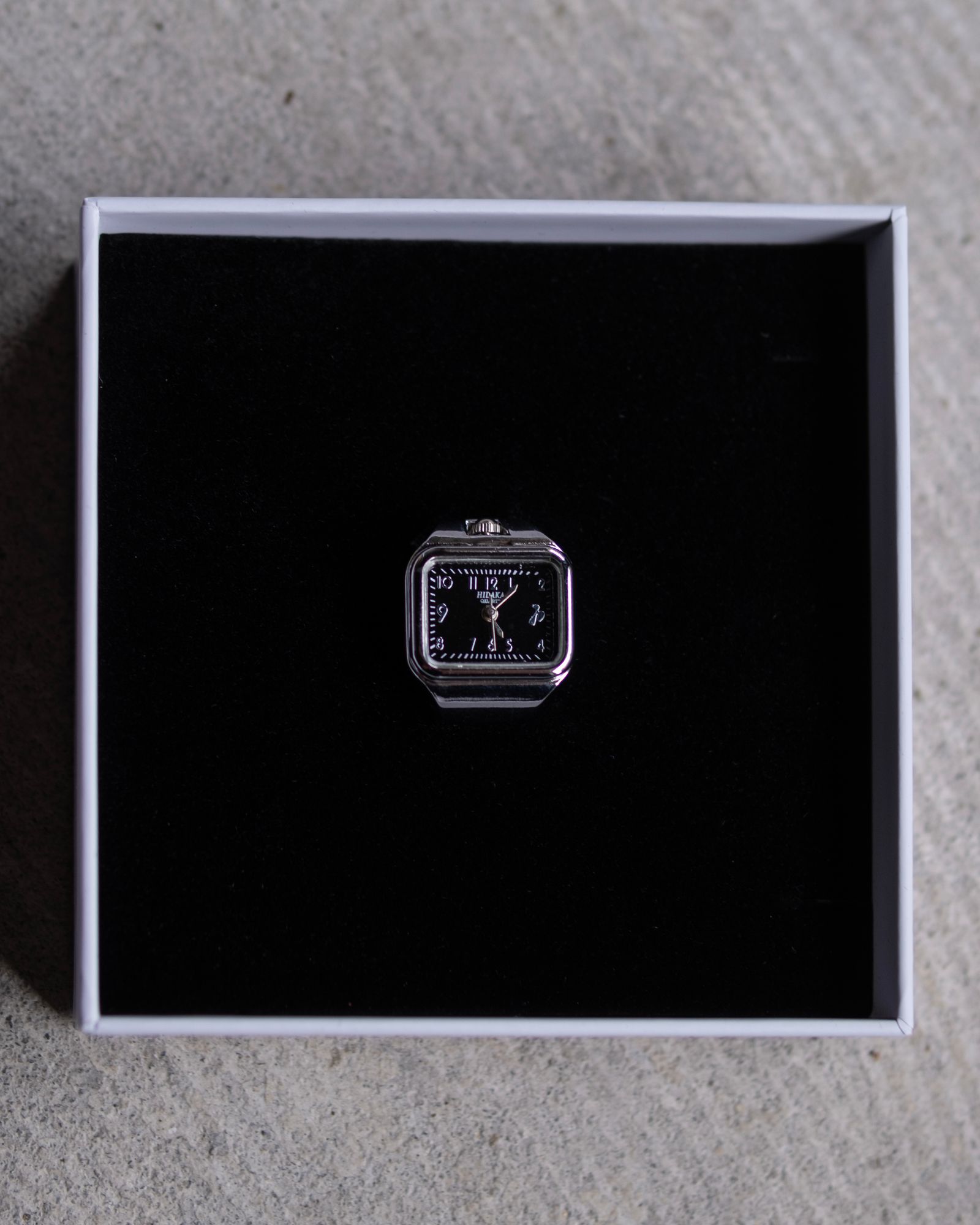 E/W Ring Watch / Silver/Black