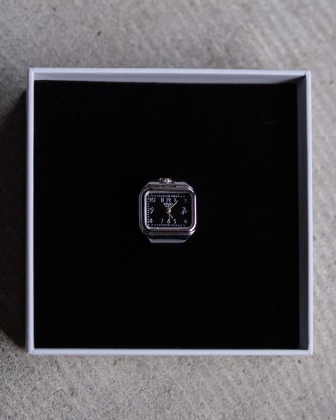 E/W Ring Watch / Silver/Black