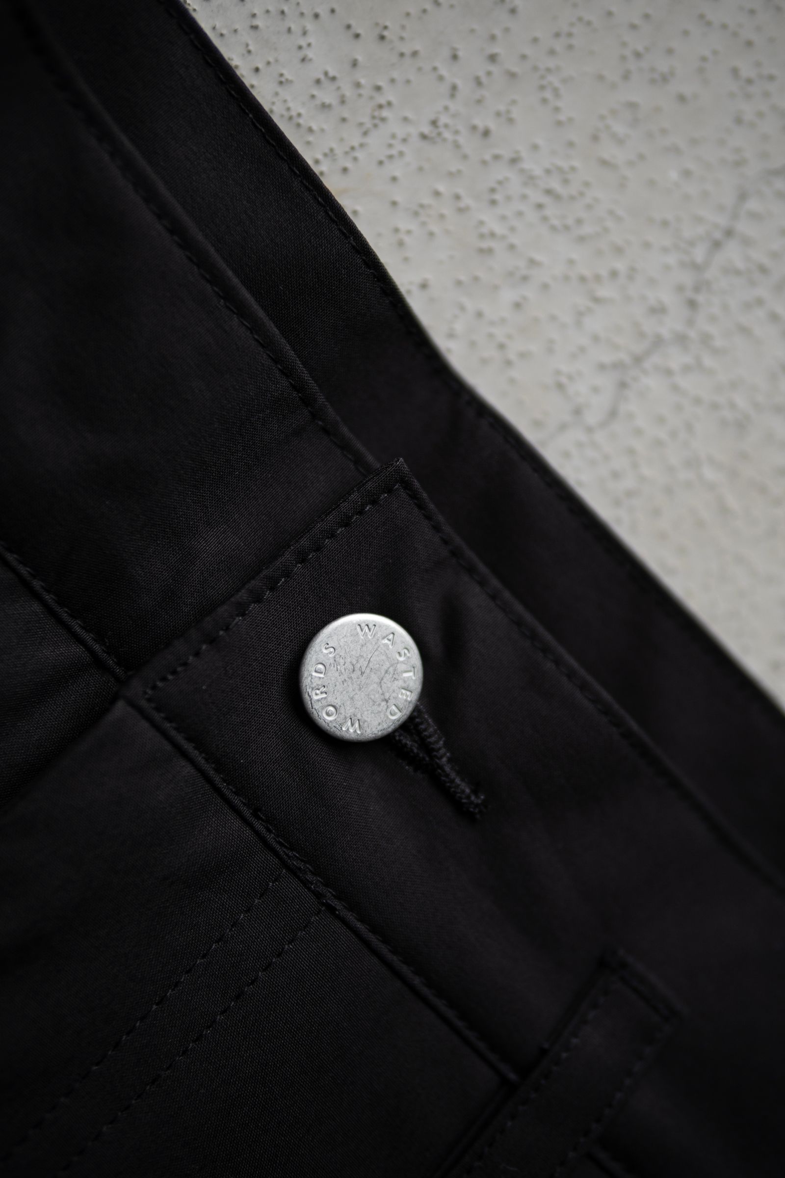 SHINYAKOZUKA - Hi, BAGGY / COLOURLESS BLACK | Retikle Online