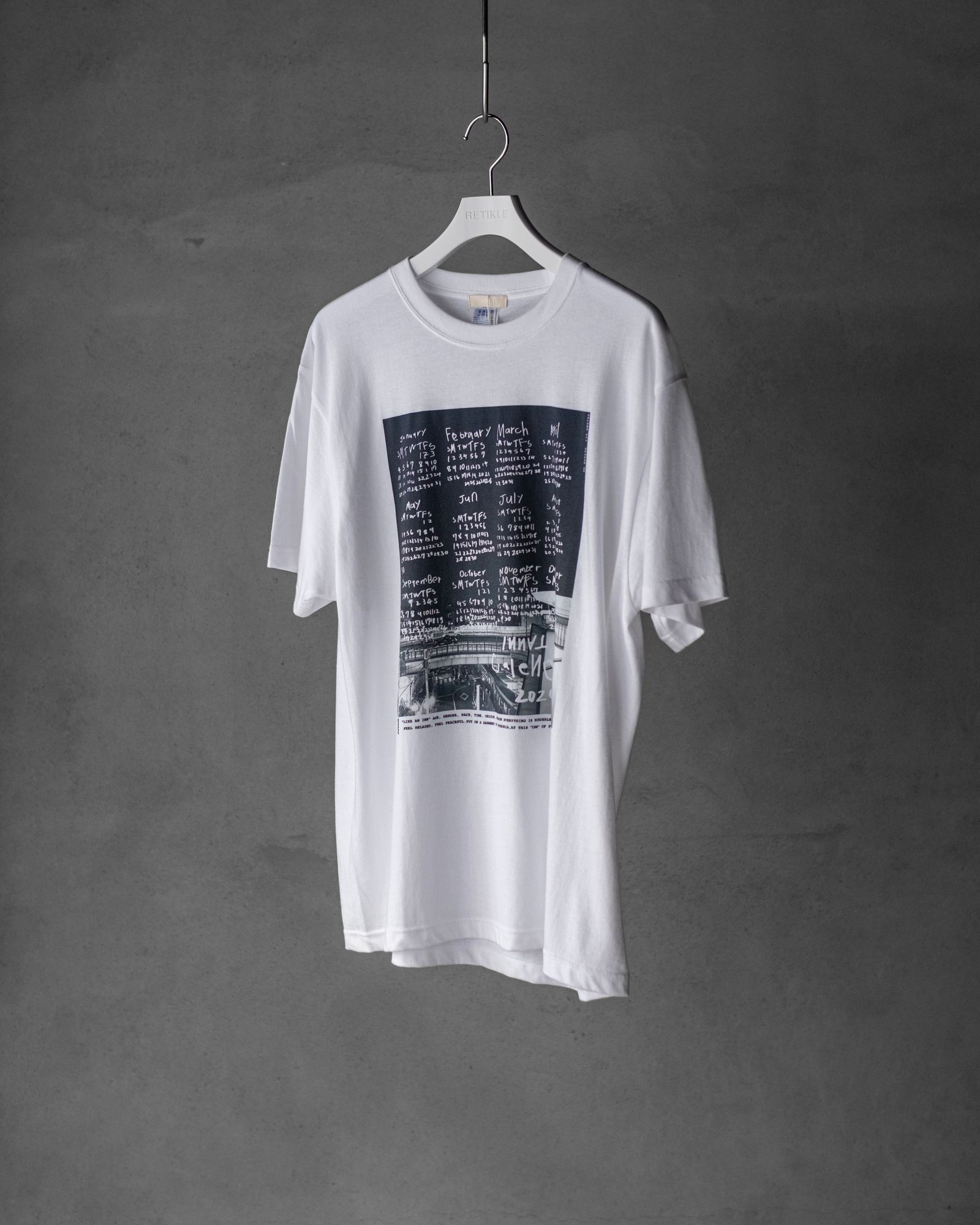 PHOTO CALENDER TEE / White