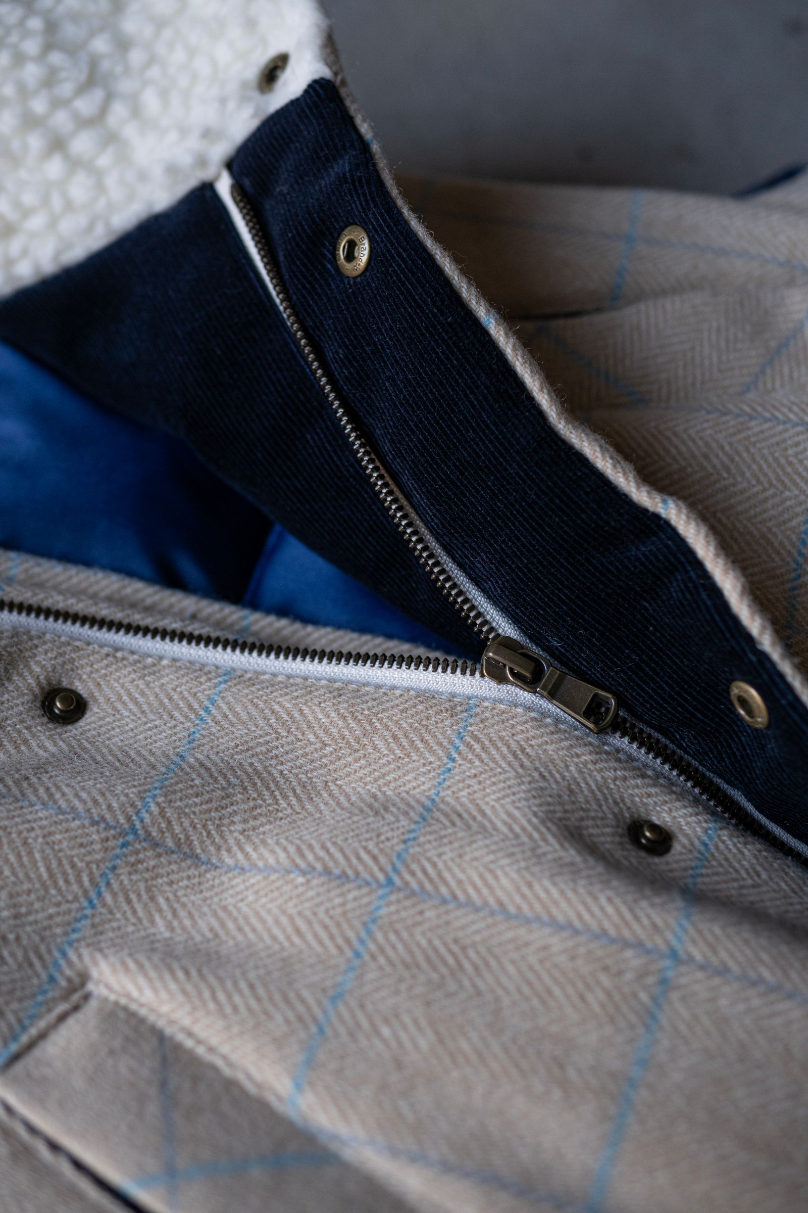 TWEED DOWN VEST / HERRINGBONE OVERPANE
