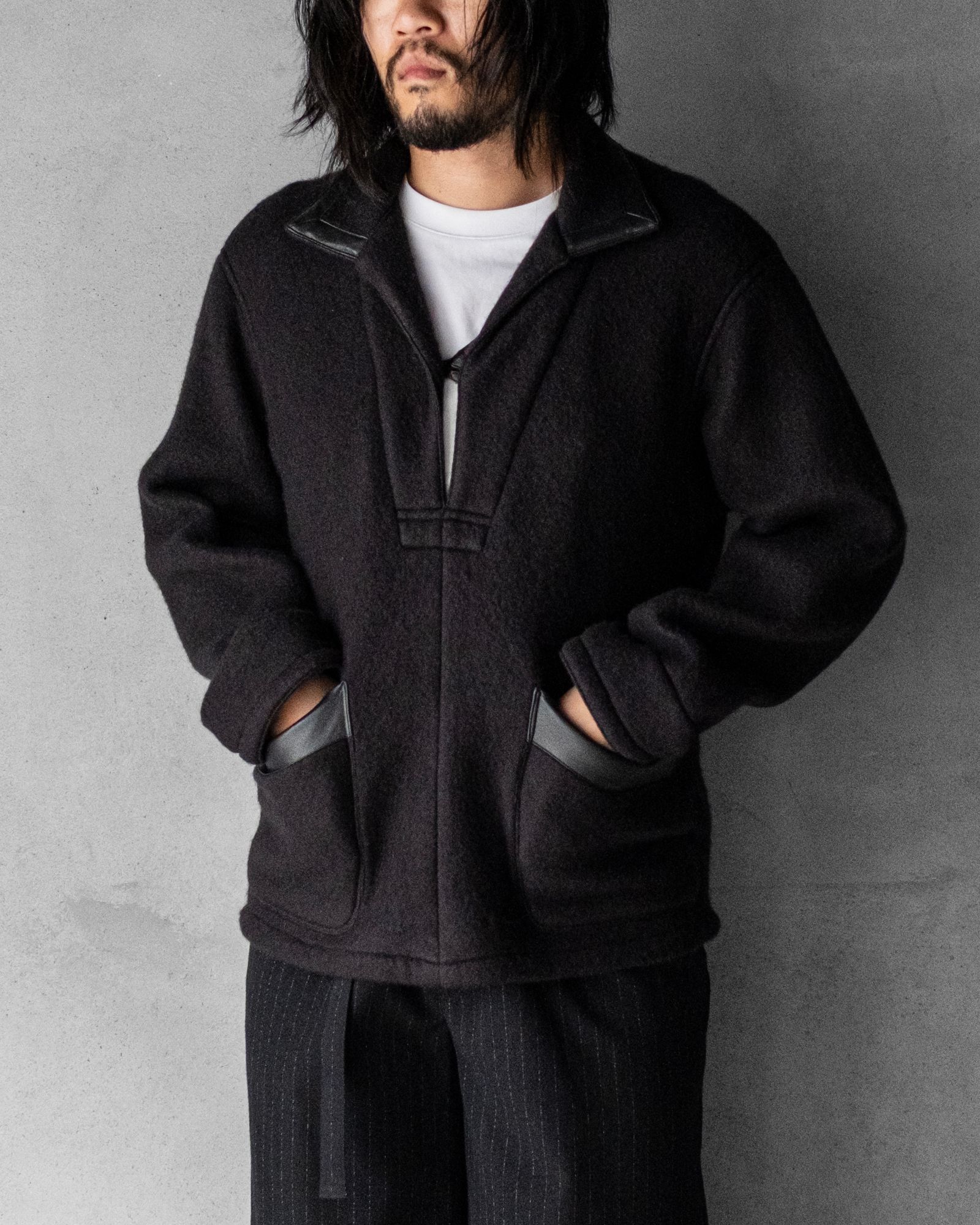 FAUX LEATHER TRIM OVERSIZED PULLOVER / BLACK