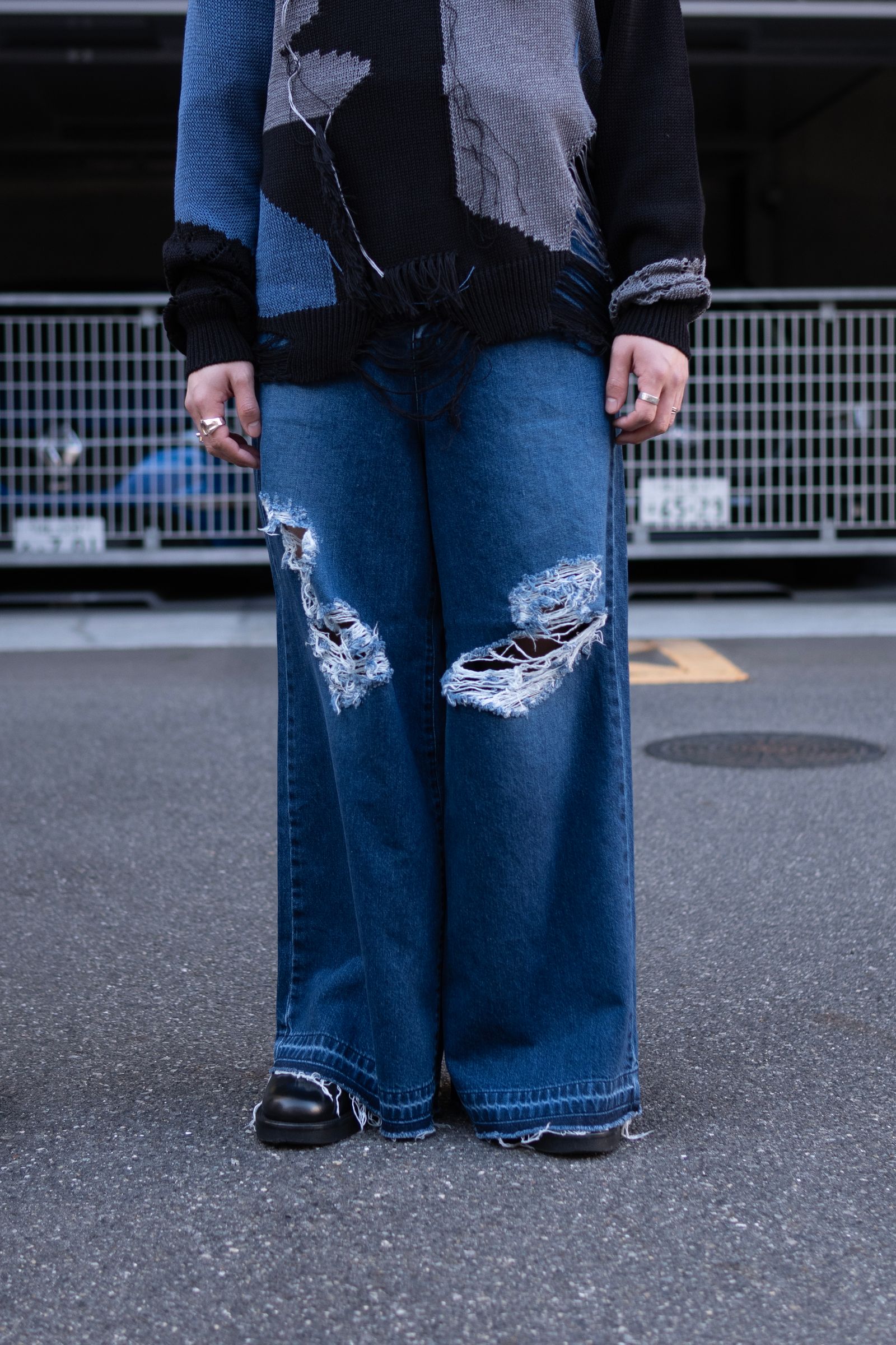 JUHA - DAMAGE BAGGY DENIM PANTS / Navy | Retikle Online Store