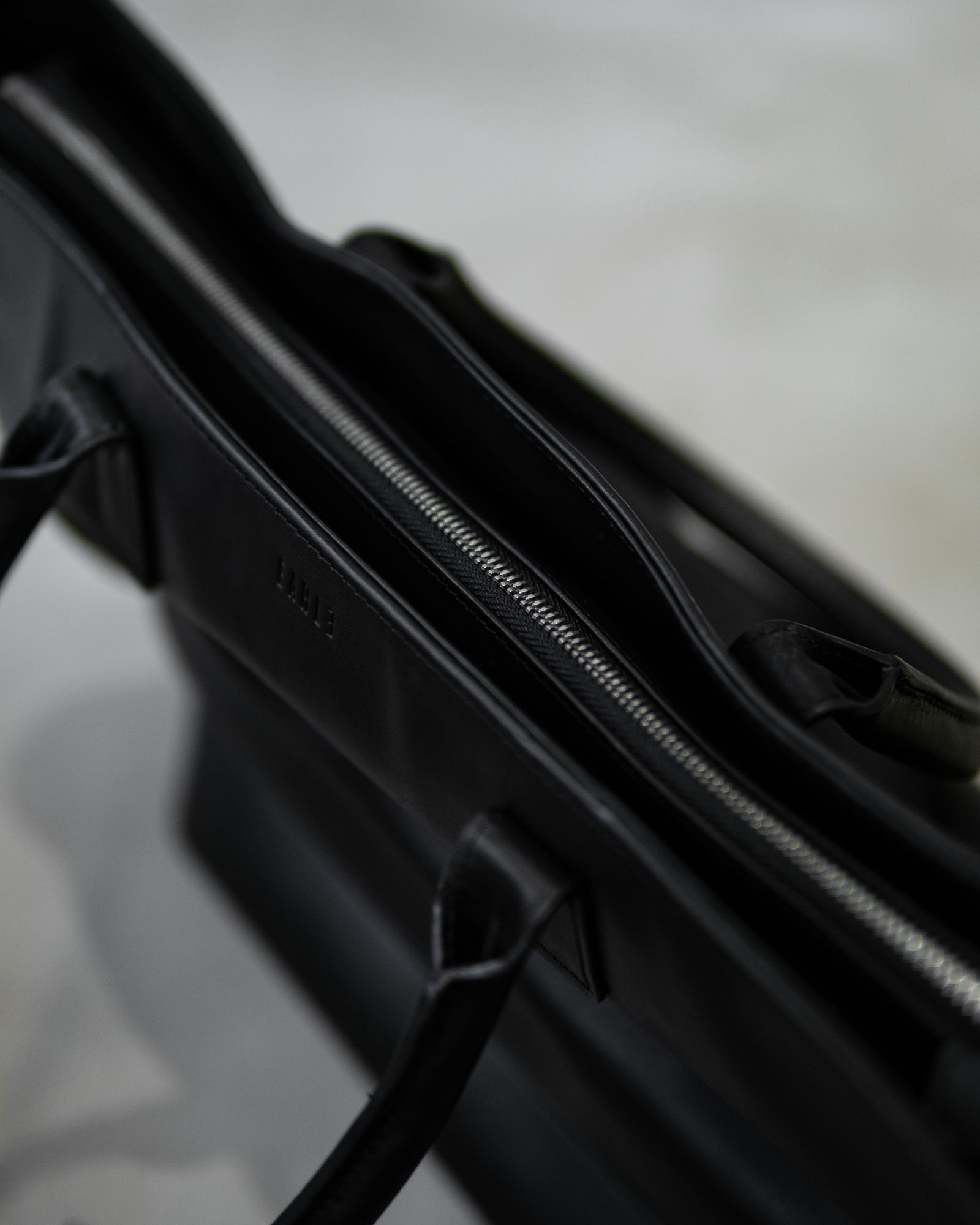Shoe Sole Boston-Tote Bag / Black