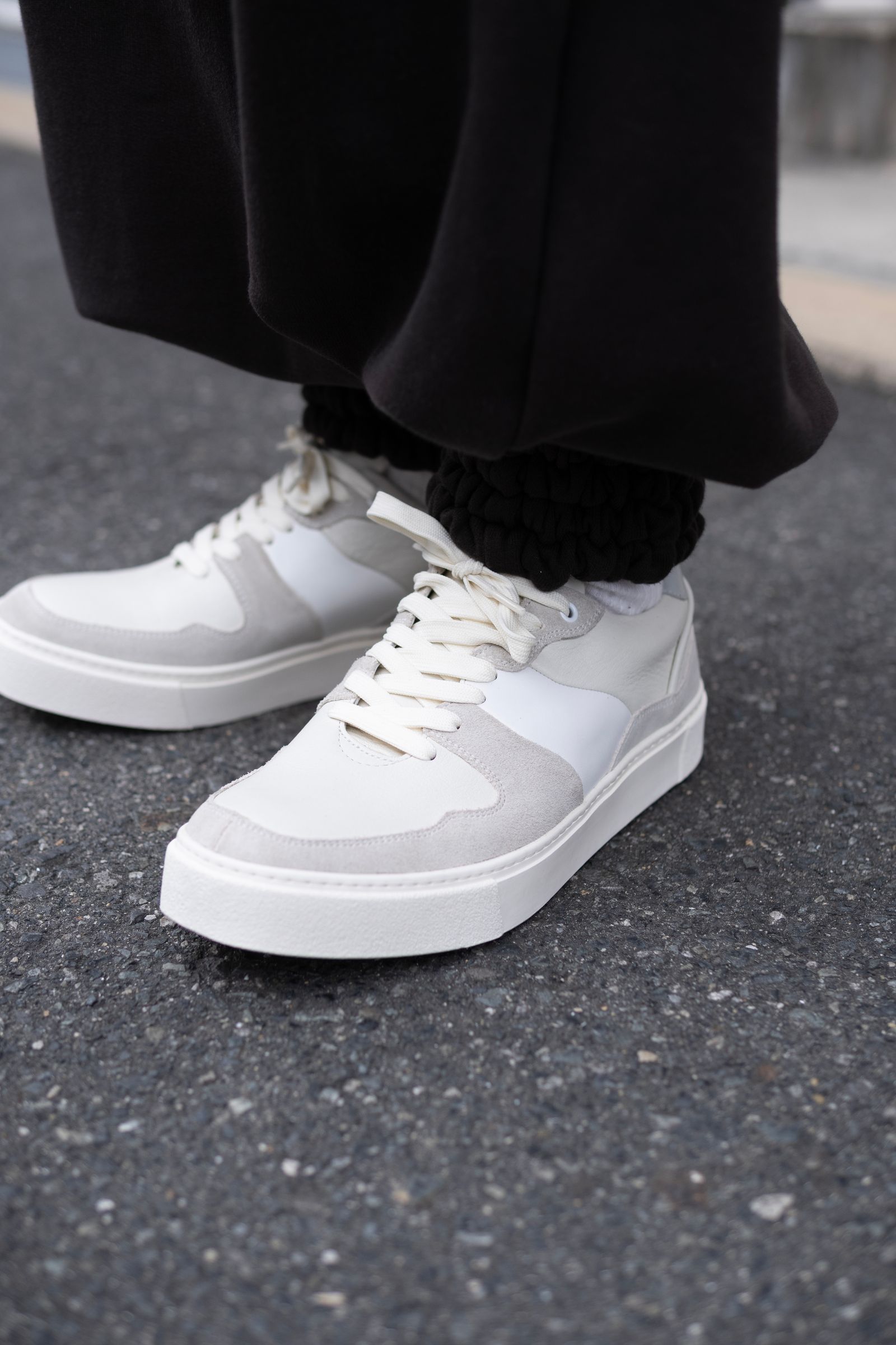 EARLE - Basskate Sneakers / White | Retikle Online Store